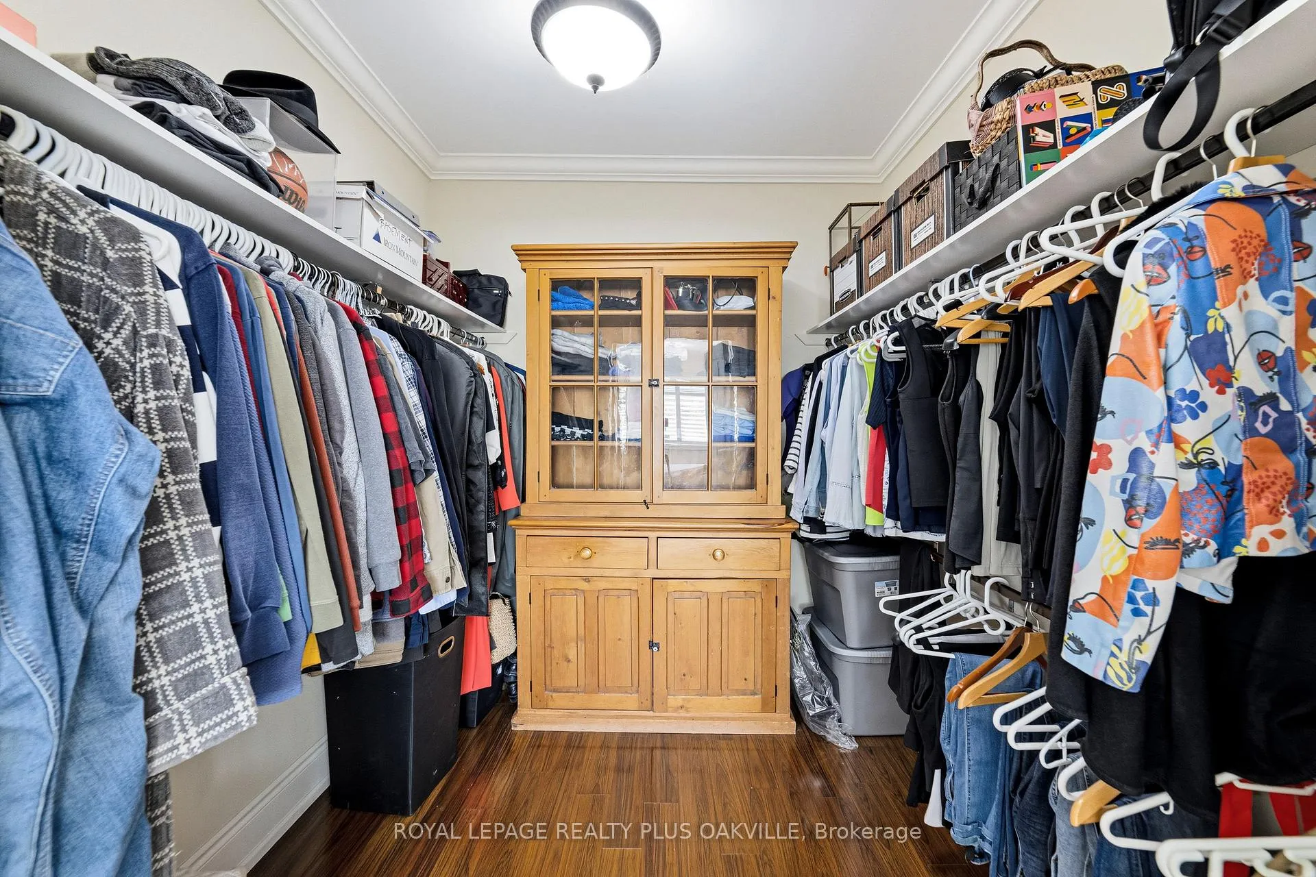 Photo 22 of 208 Mohawk Road, Oakville, Bronte — HOMEH