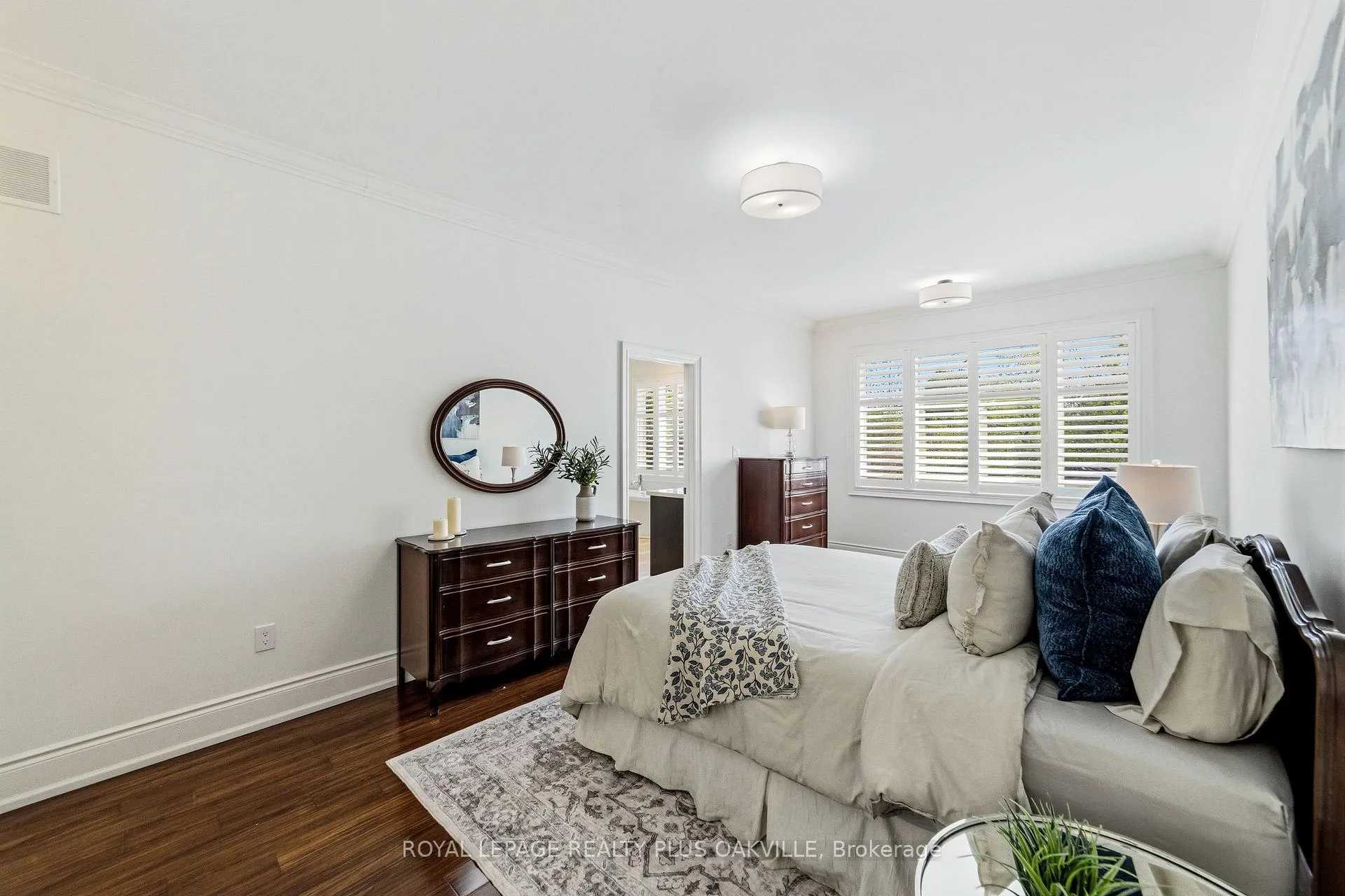Photo 23 of 208 Mohawk Road, Oakville, Bronte — HOMEH
