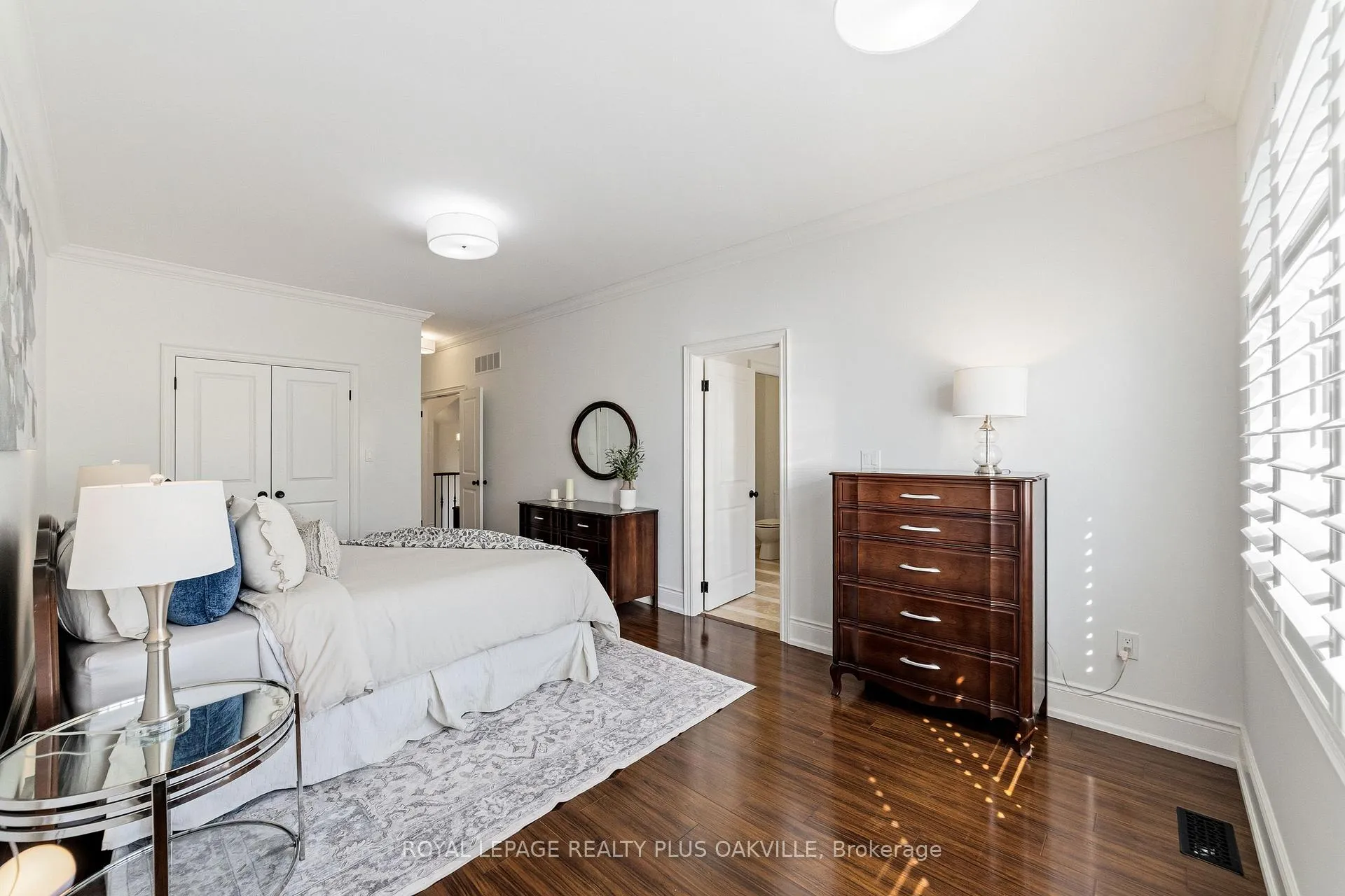 Photo 24 of 208 Mohawk Road, Oakville, Bronte — HOMEH