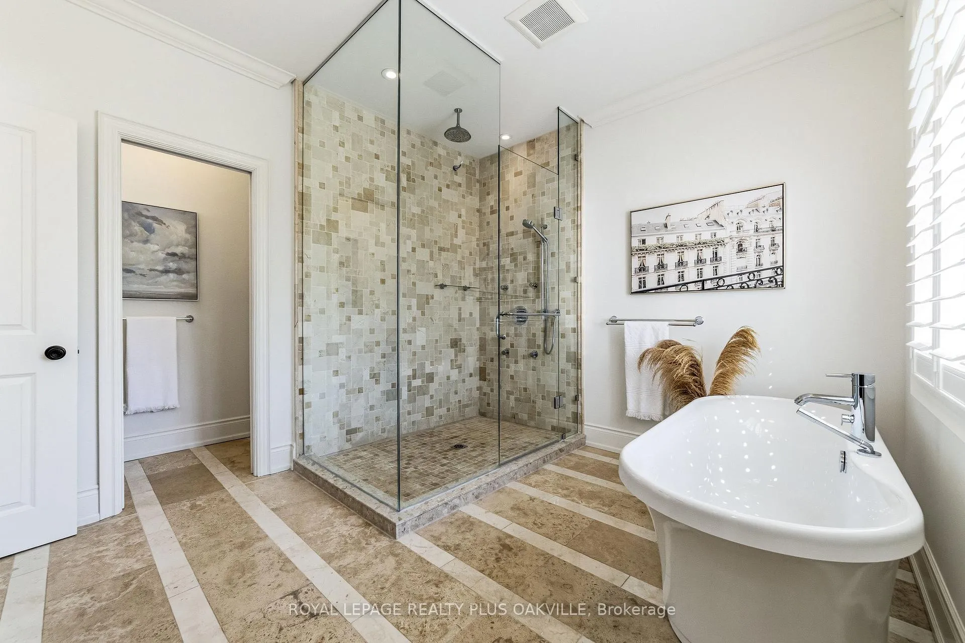 Photo 26 of 208 Mohawk Road, Oakville, Bronte — HOMEH