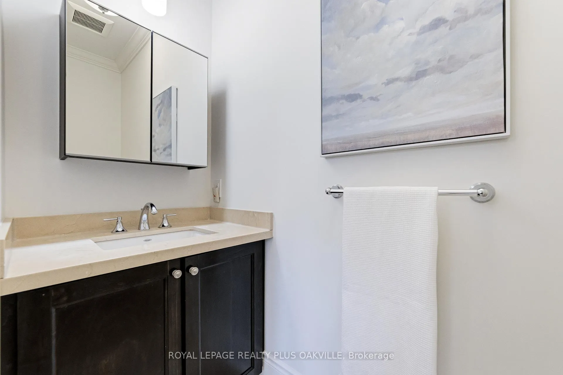 Photo 27 of 208 Mohawk Road, Oakville, Bronte — HOMEH