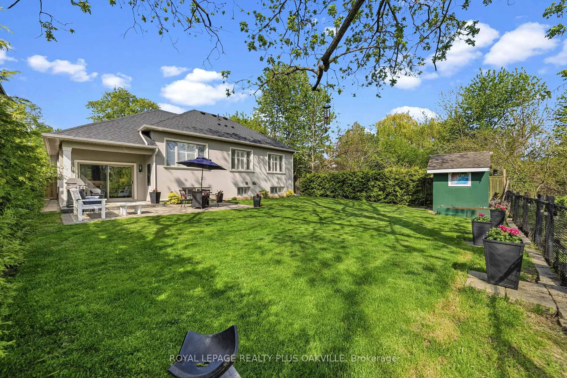 Photo 40 of 208 Mohawk Road, Oakville, Bronte — HOMEH
