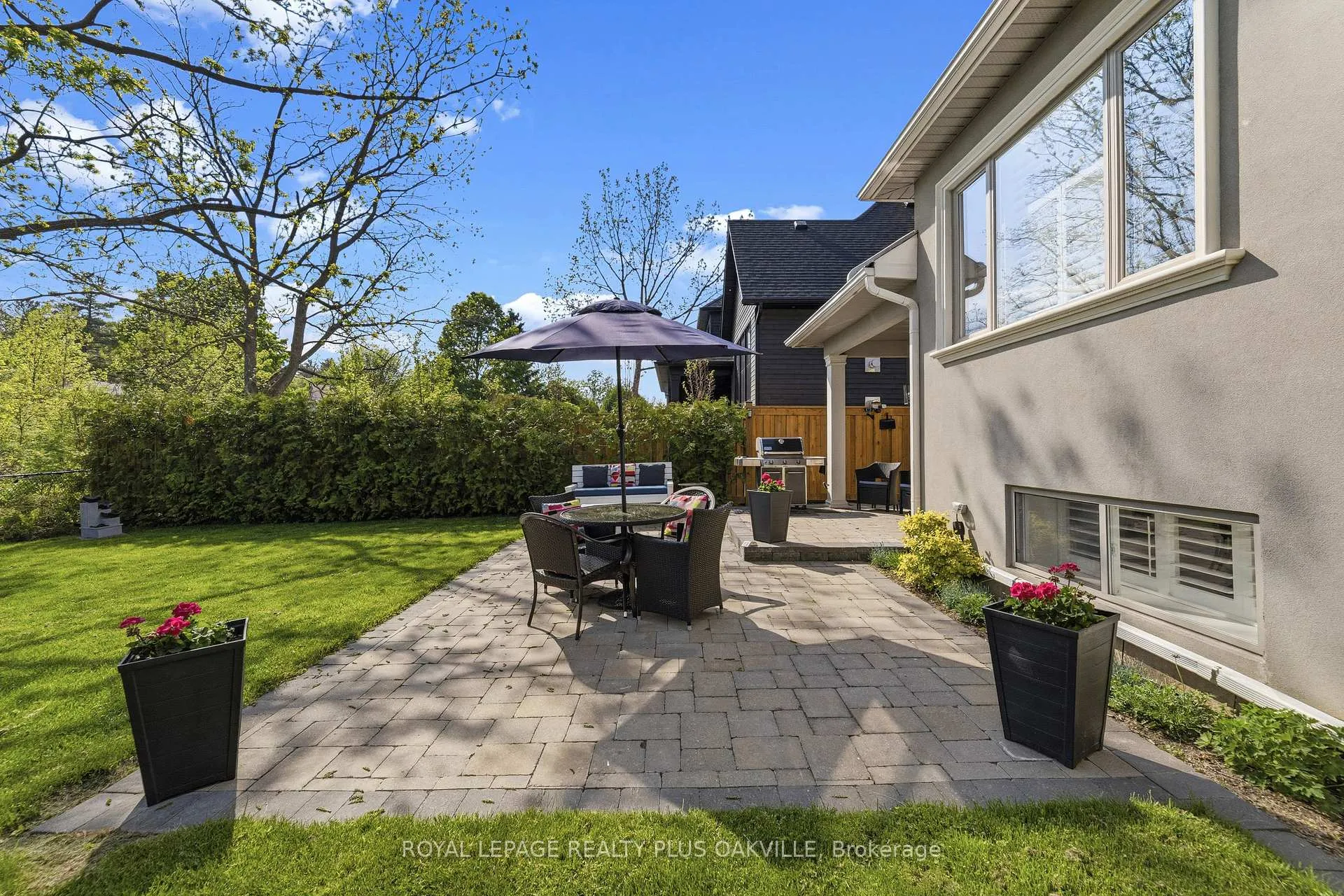 Photo 43 of 208 Mohawk Road, Oakville, Bronte — HOMEH