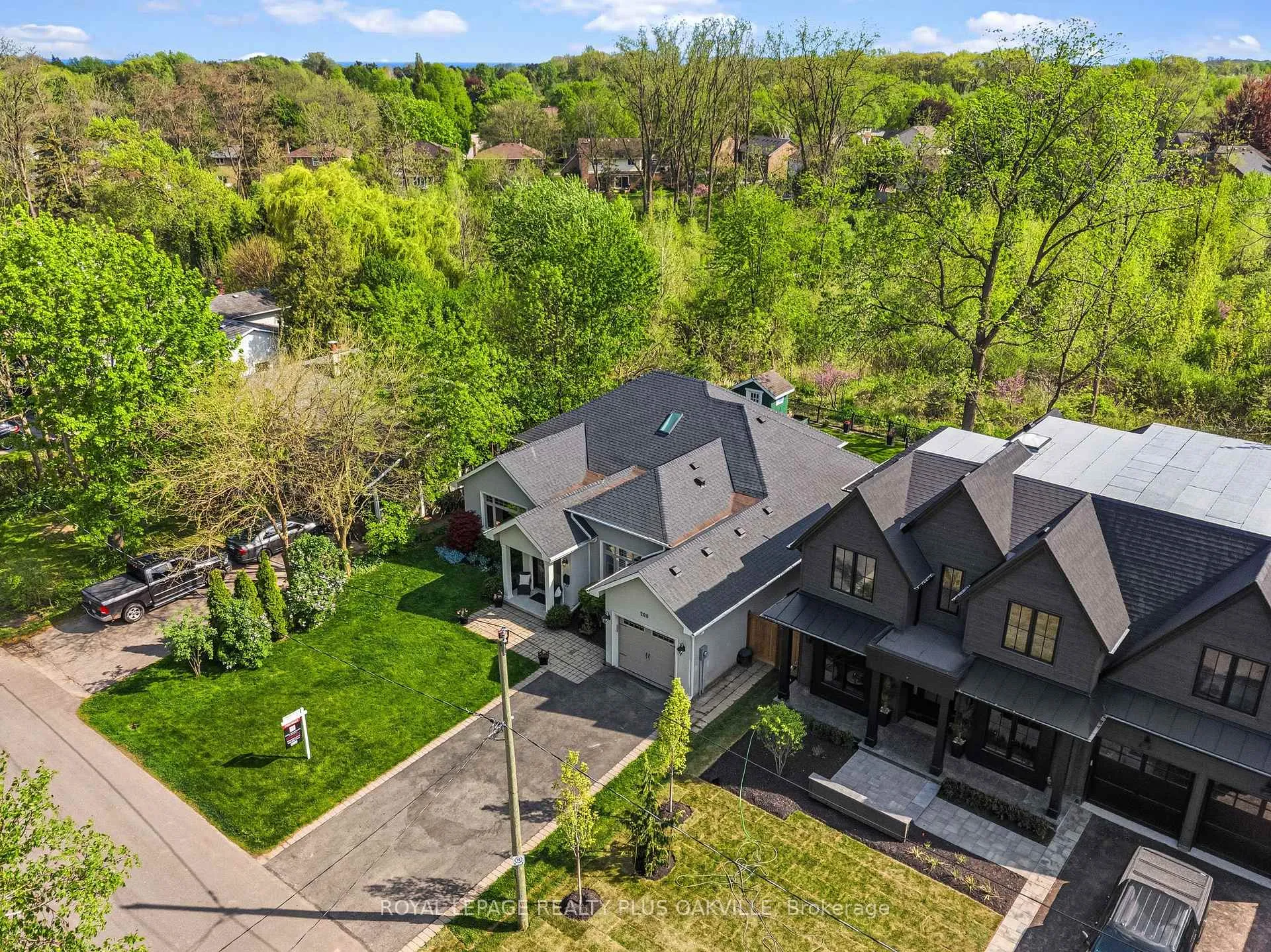 Photo 47 of 208 Mohawk Road, Oakville, Bronte — HOMEH