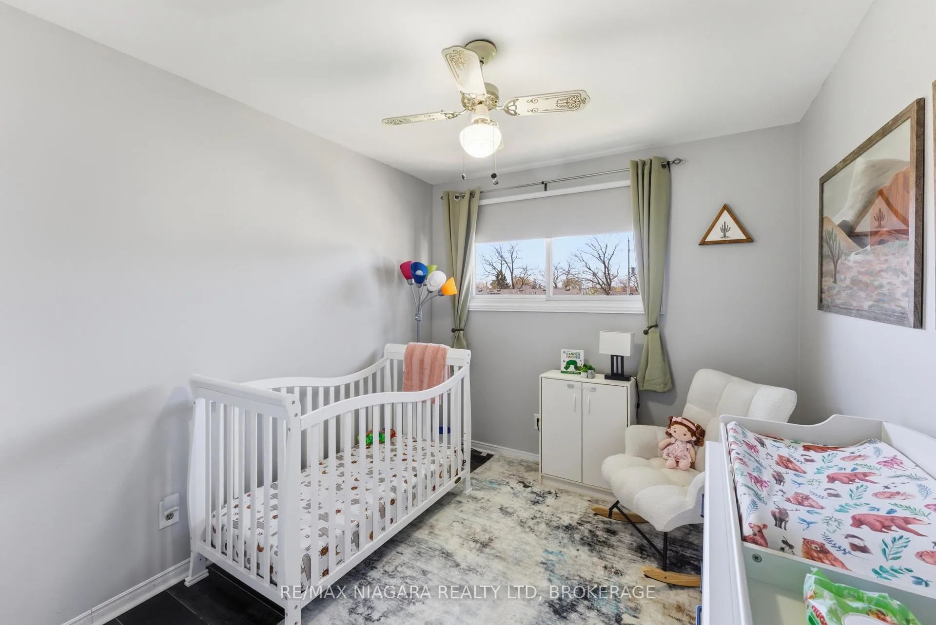 Photo 11 of 45 Meredith Drive, St. Catharines, Carlton/Bunting — HOMEH