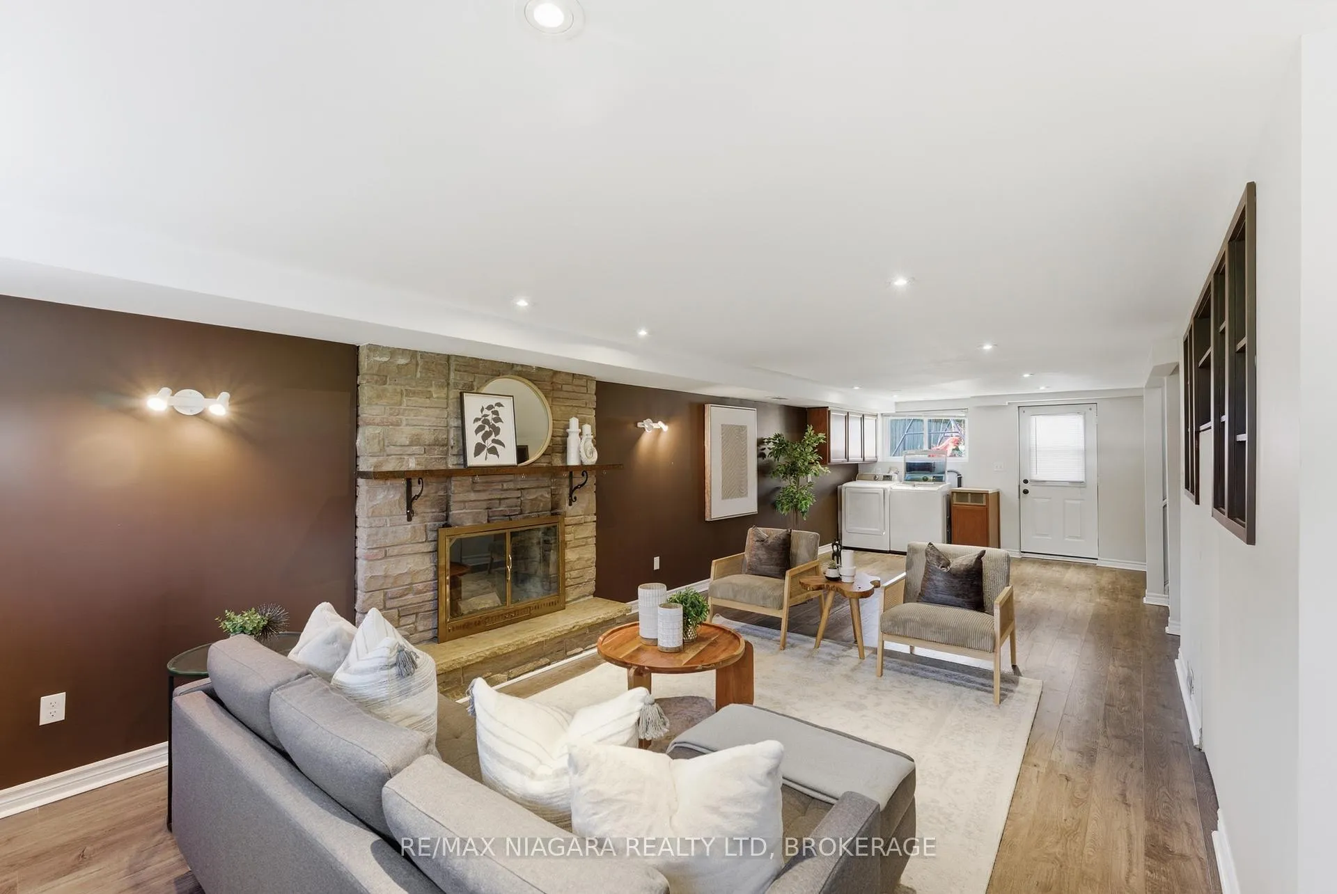 Photo 13 of 45 Meredith Drive, St. Catharines, Carlton/Bunting — HOMEH