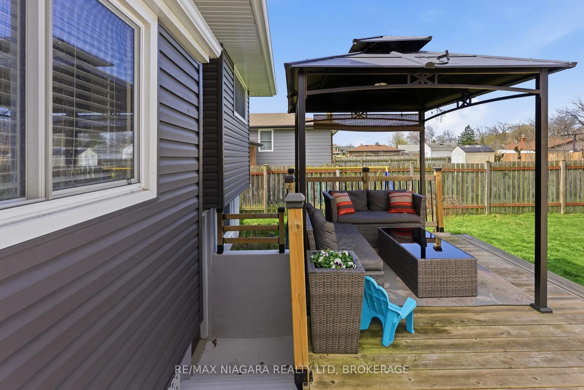 Photo 19 of 45 Meredith Drive, St. Catharines, Carlton/Bunting — HOMEH