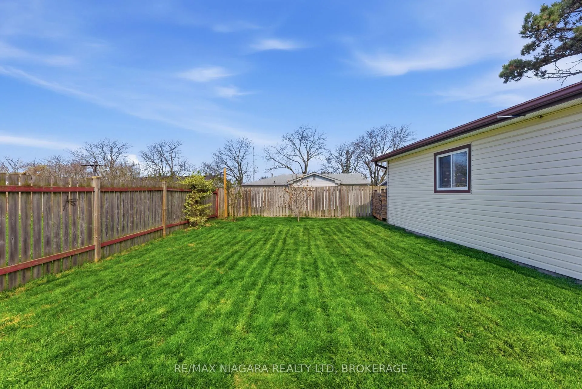 Photo 22 of 45 Meredith Drive, St. Catharines, Carlton/Bunting — HOMEH