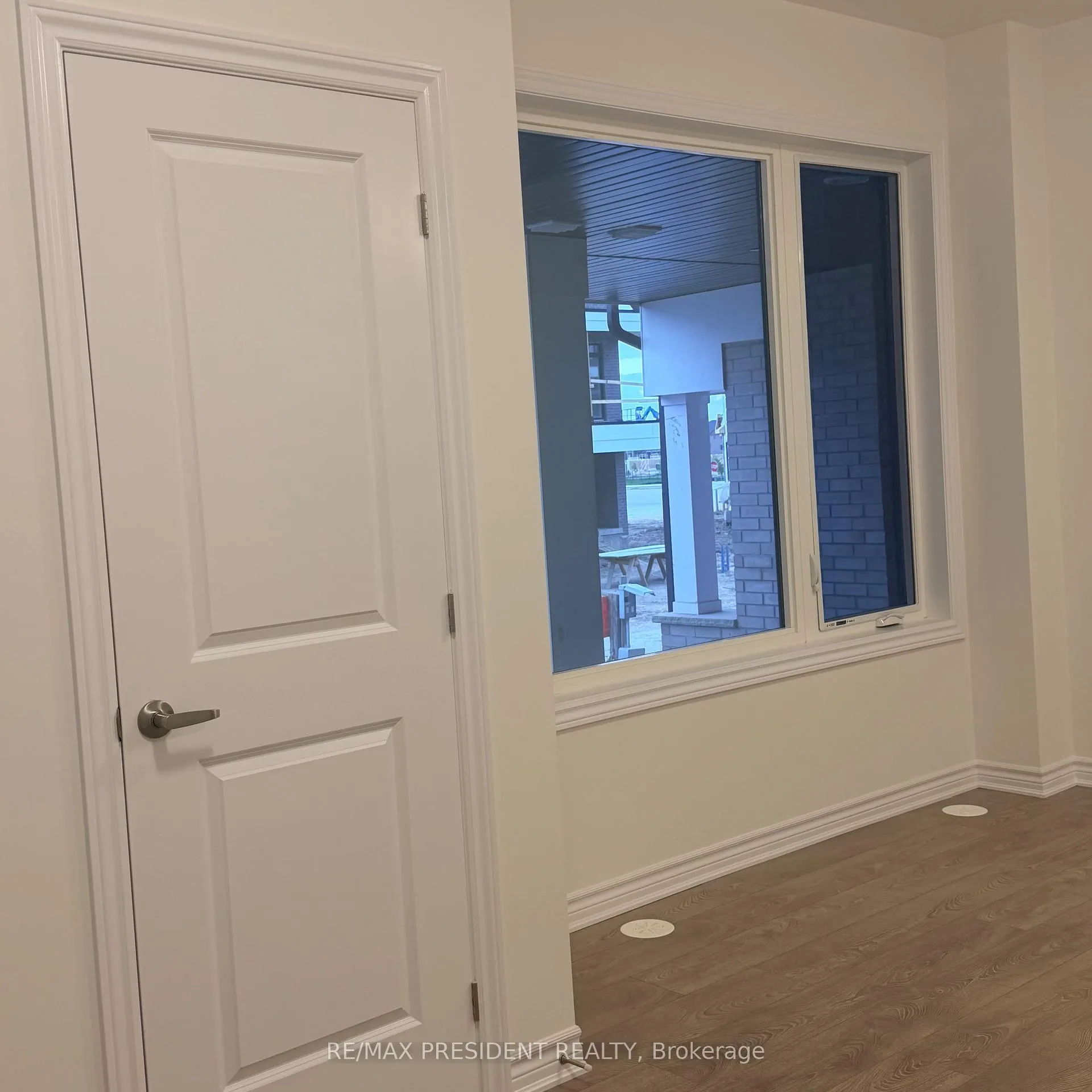 Photo 6 of 47 Thornbird Crescent, Brampton, Northwest Brampton — HOMEH