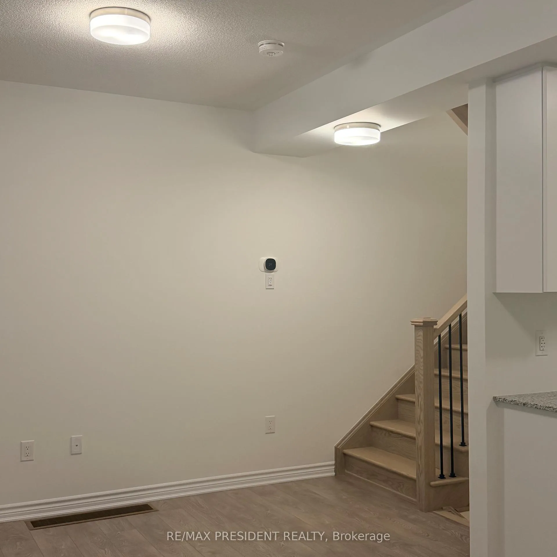 Photo 7 of 47 Thornbird Crescent, Brampton, Northwest Brampton — HOMEH