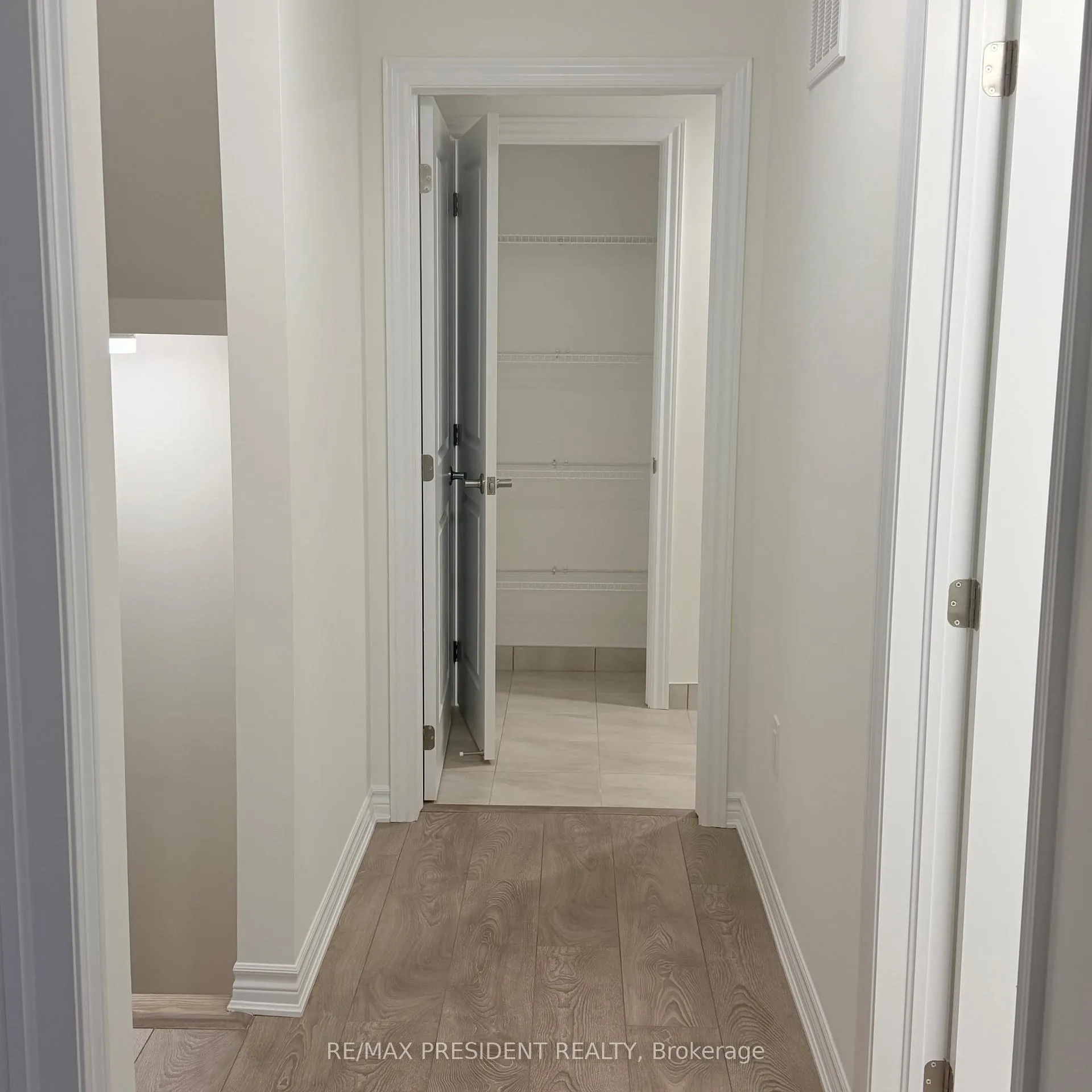 Photo 19 of 47 Thornbird Crescent, Brampton, Northwest Brampton — HOMEH