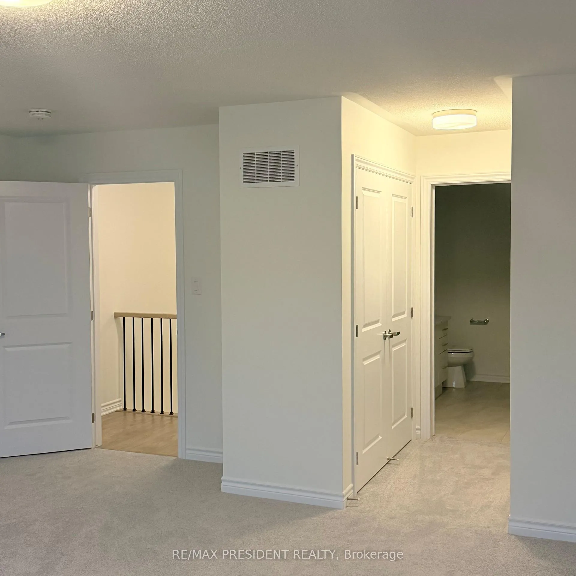 Photo 23 of 47 Thornbird Crescent, Brampton, Northwest Brampton — HOMEH