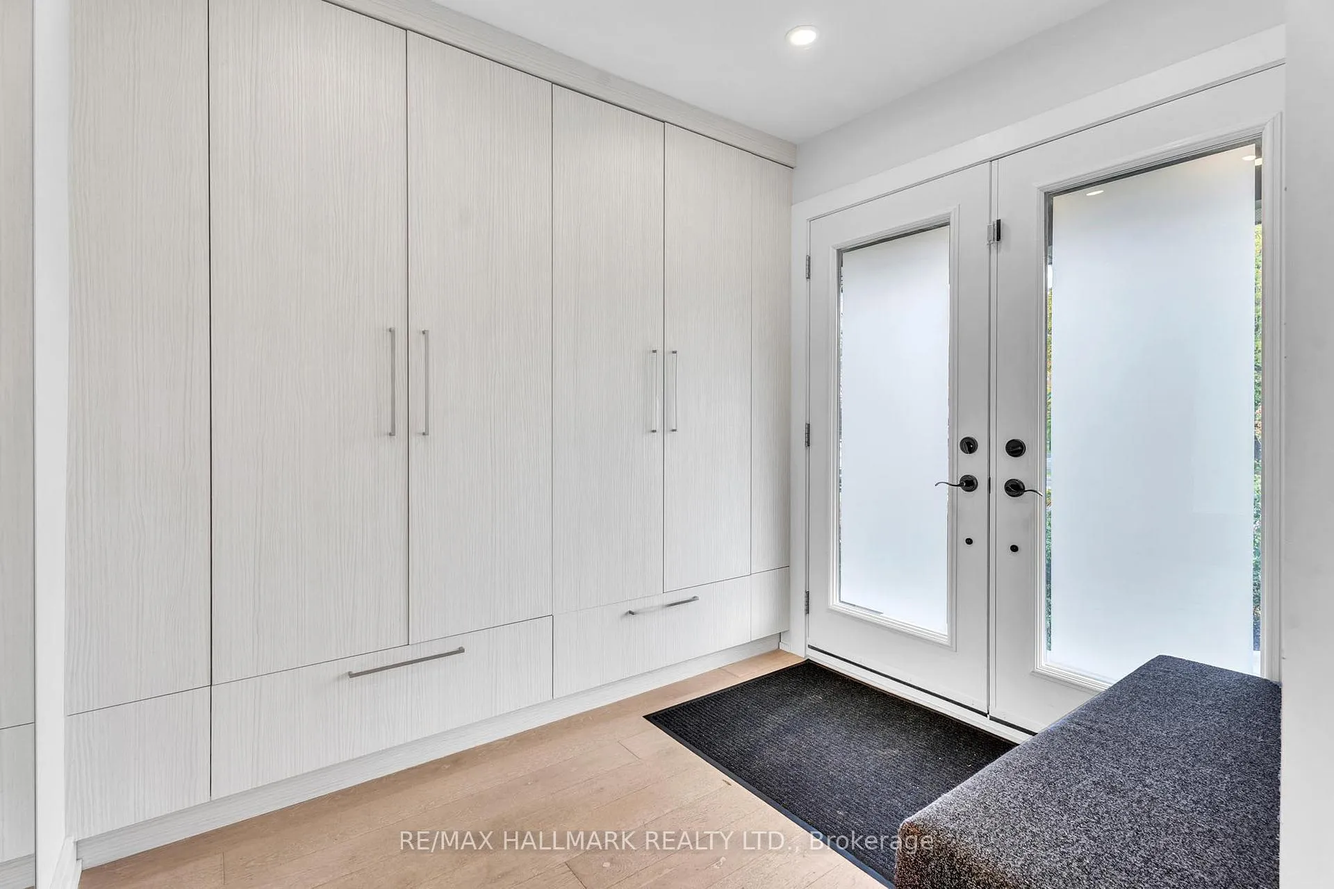 Photo 4 of 58 Normark Drive, Markham, Royal Orchard — HOMEH