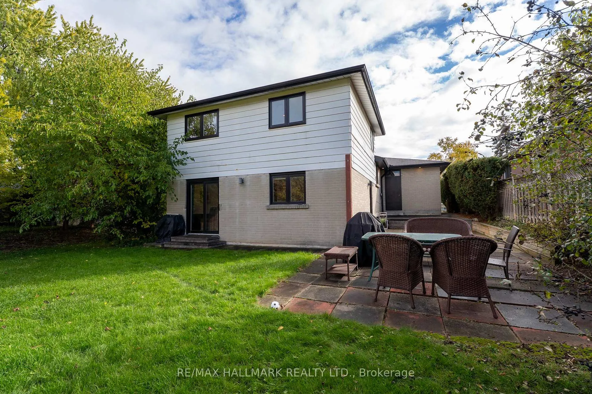 Photo 17 of 58 Normark Drive, Markham, Royal Orchard — HOMEH