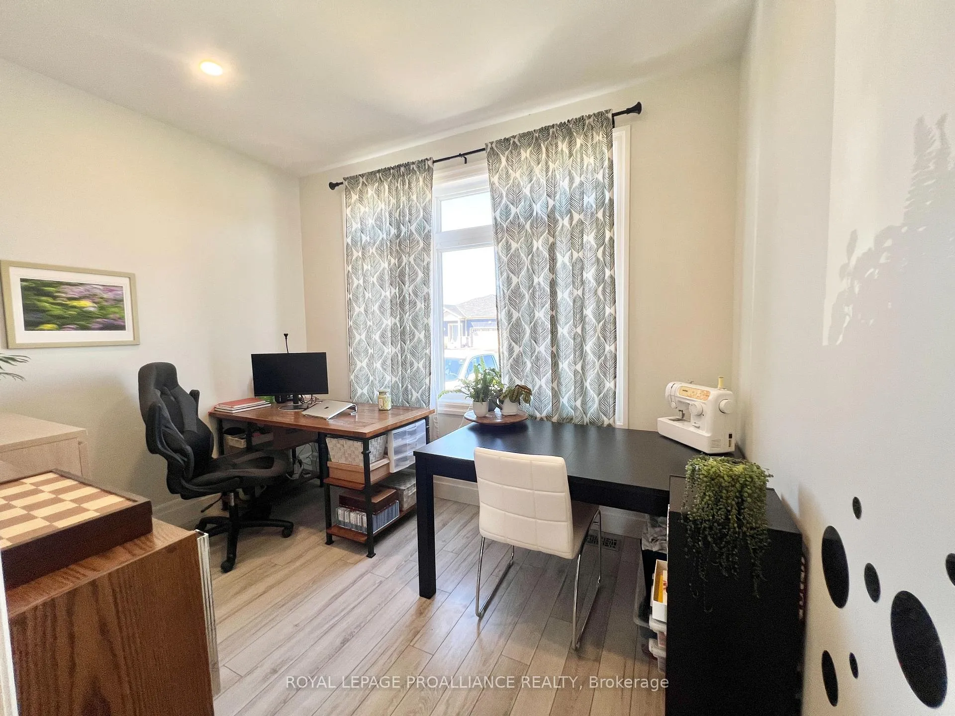 Photo 12 of 26 Curtis Street, Prince Edward County, Picton Ward — HOMEH