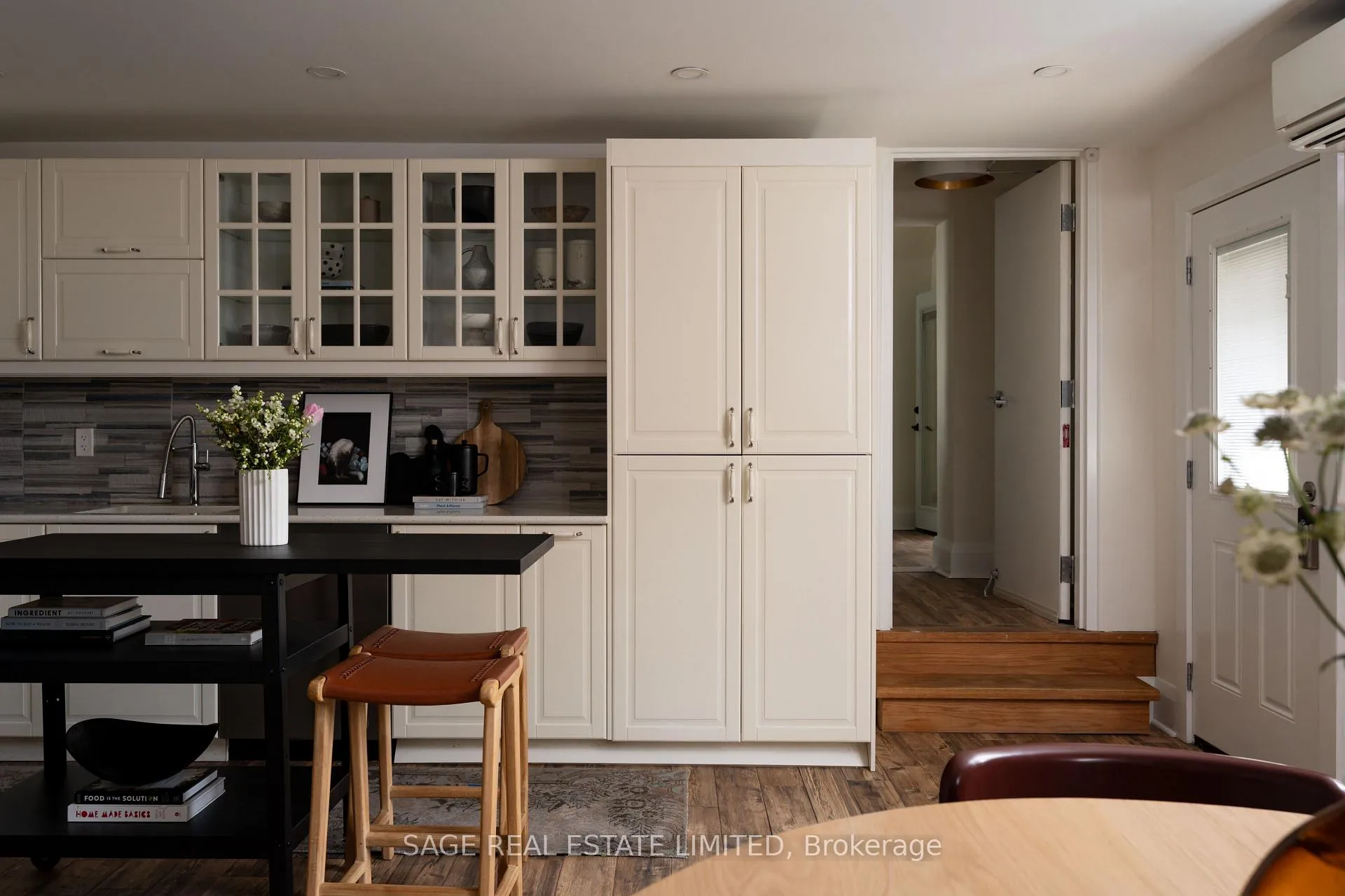Photo 38 of 300 Westlake Avenue, Toronto, Woodbine-Lumsden — HOMEH