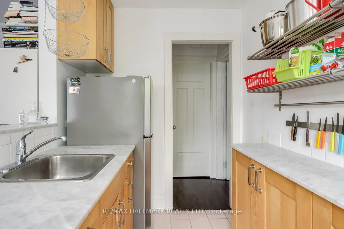 Photo 8 of Unit 2A, 483 Parkside Drive, Toronto, High Park-Swansea — HOMEH