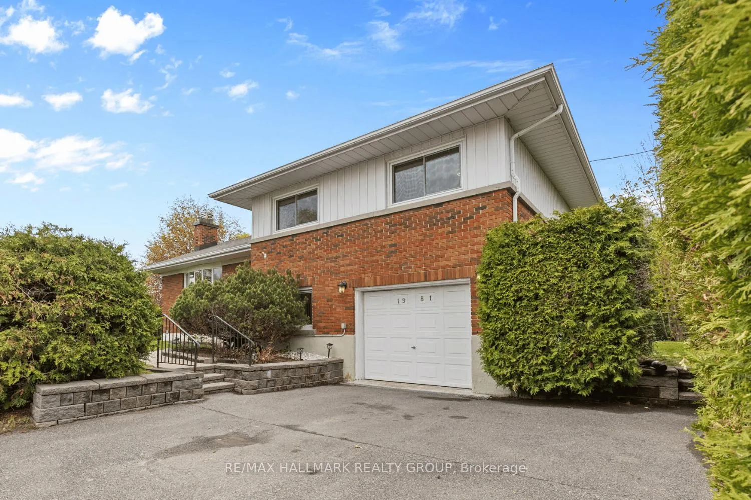 Photo 2 of 1981 Navaho Drive, Ottawa, Bel Air Heights — HOMEH