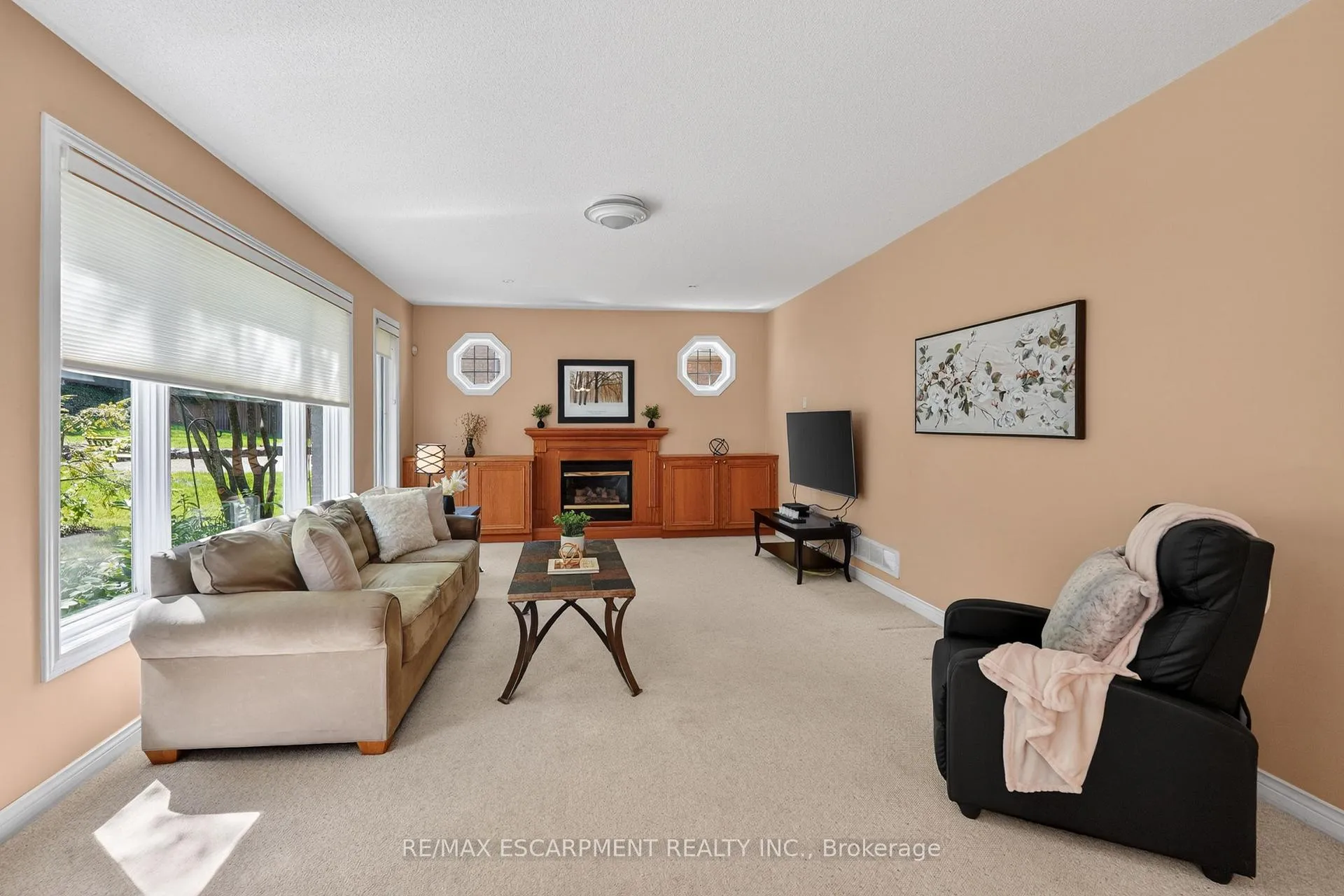 Photo 8 of 144 Dorchester Drive, Grimsby, Grimsby East — HOMEH