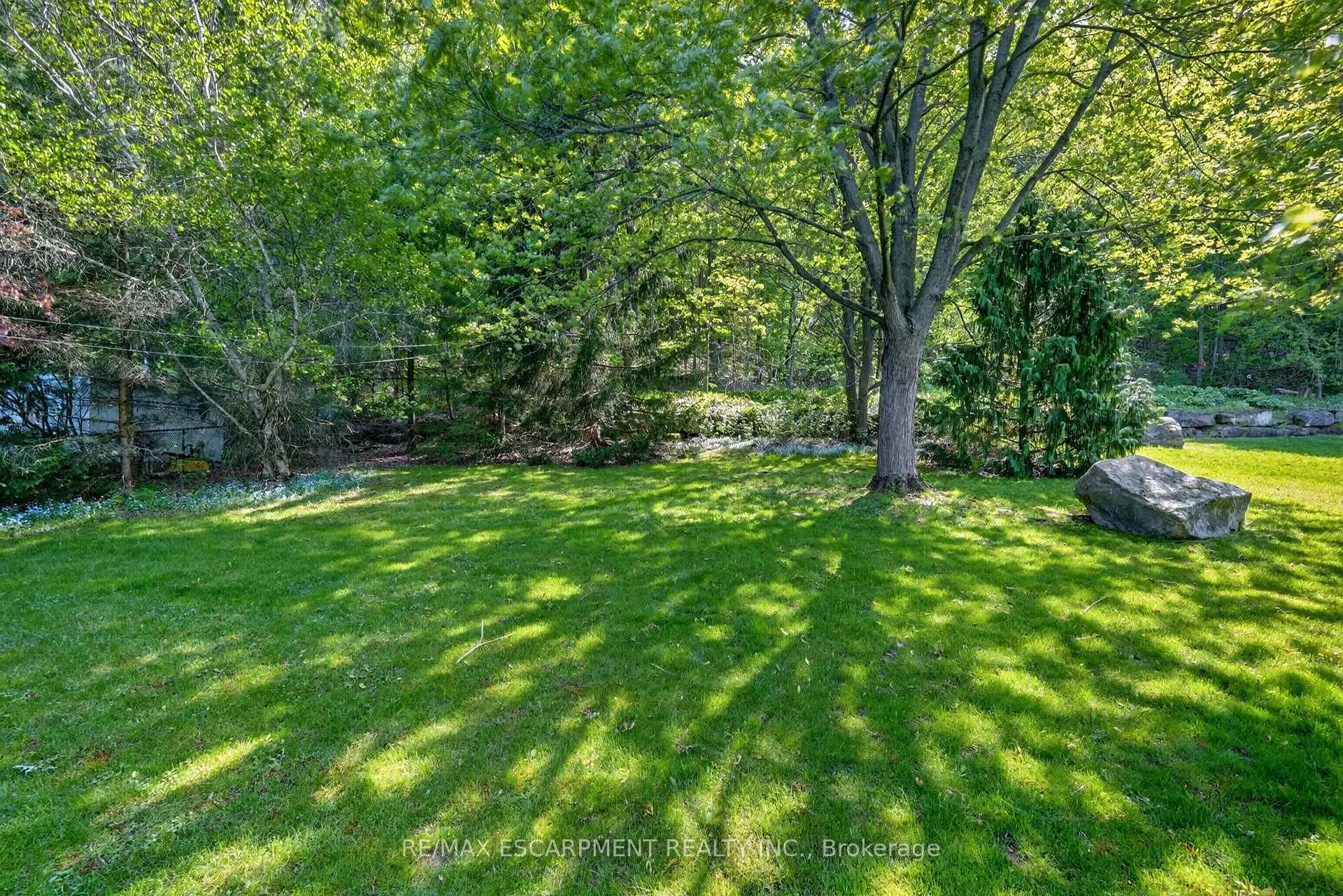 Photo 30 of 144 Dorchester Drive, Grimsby, Grimsby East — HOMEH