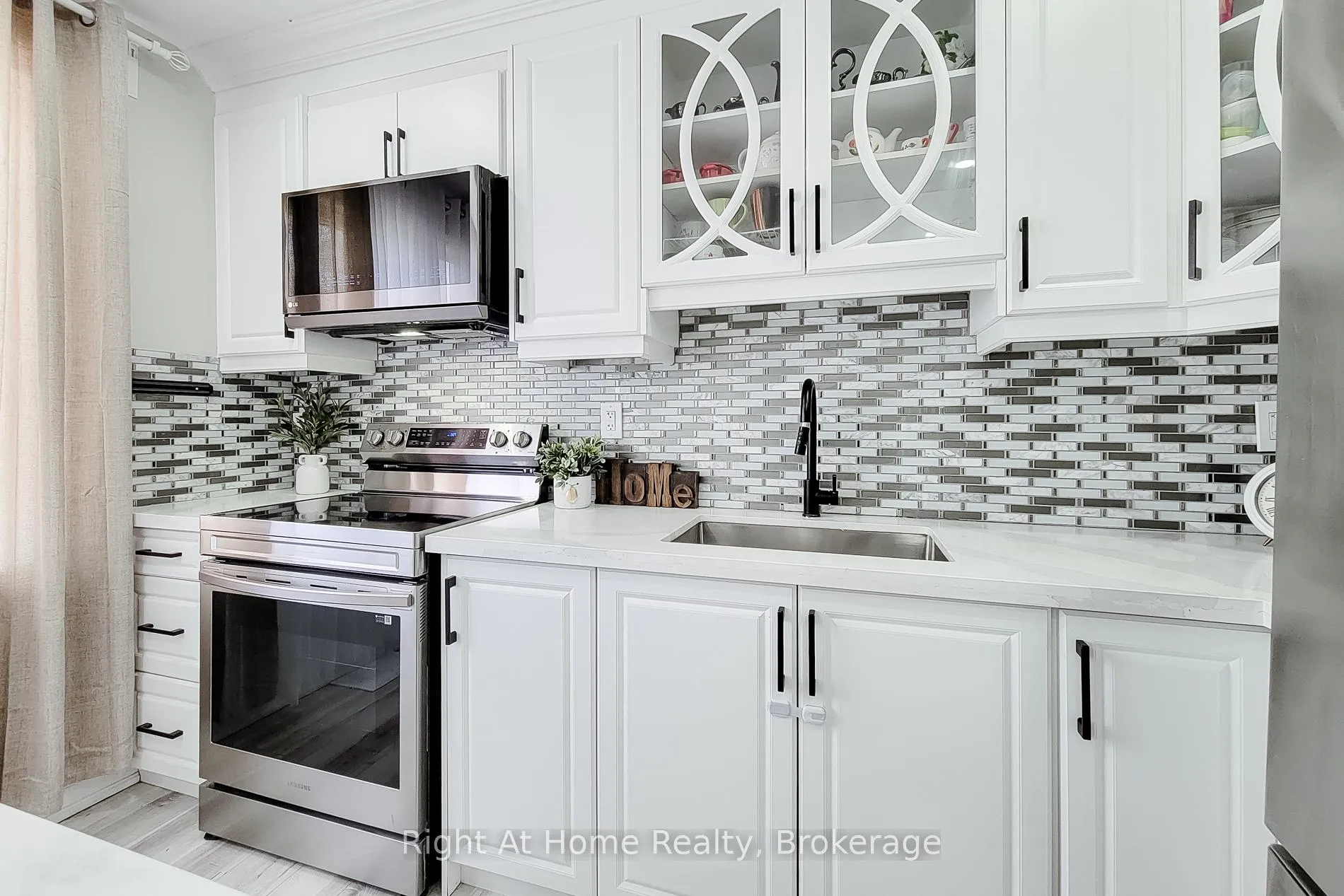 Photo 7 of 321 Dewitt Road N, Hamilton, Stoney Creek Industrial — HOMEH
