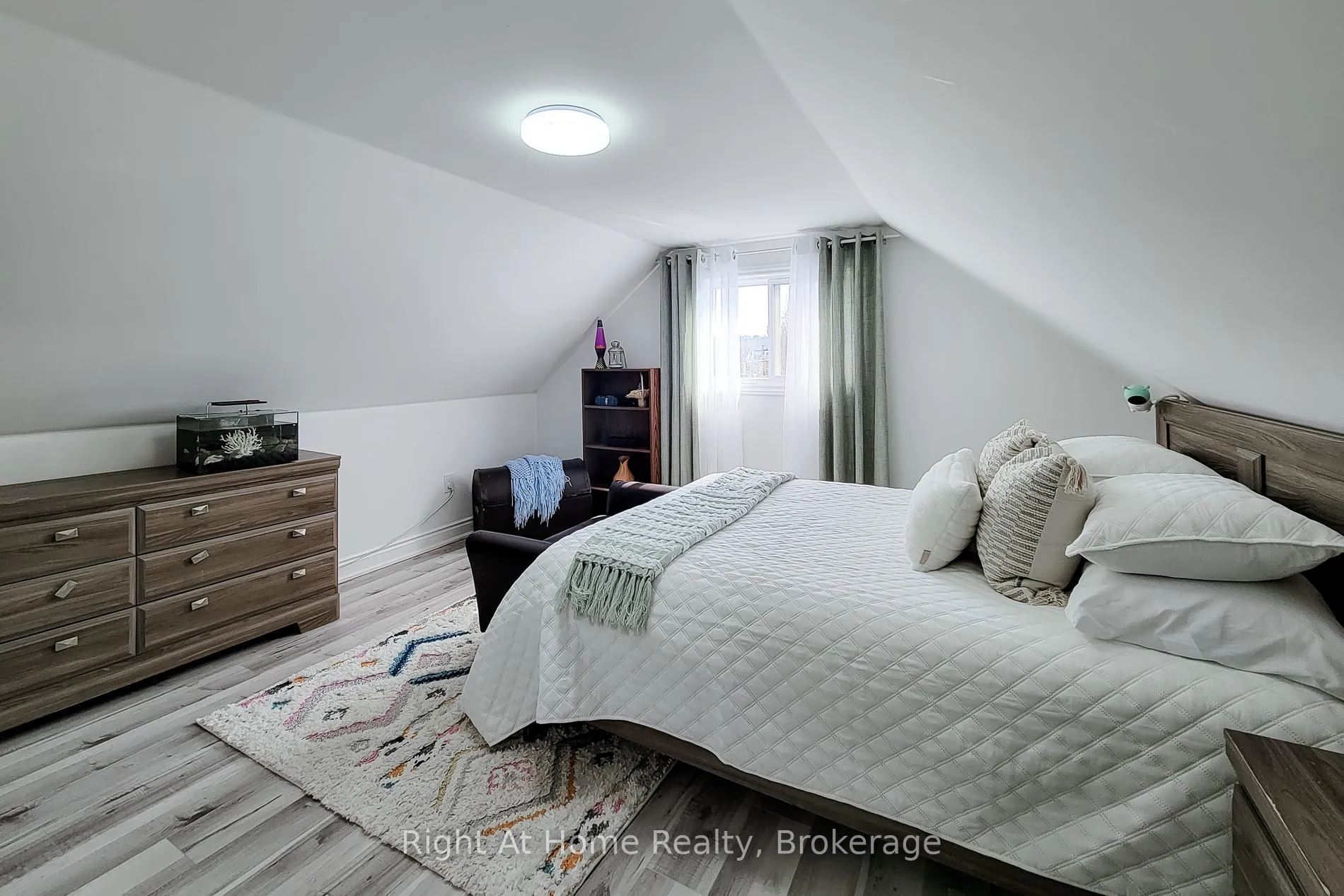 Photo 31 of 321 Dewitt Road N, Hamilton, Stoney Creek Industrial — HOMEH