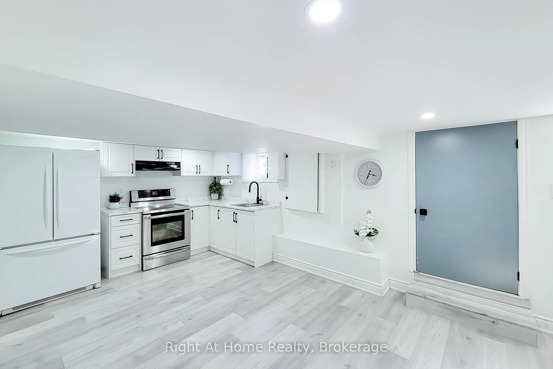 Photo 38 of 321 Dewitt Road N, Hamilton, Stoney Creek Industrial — HOMEH
