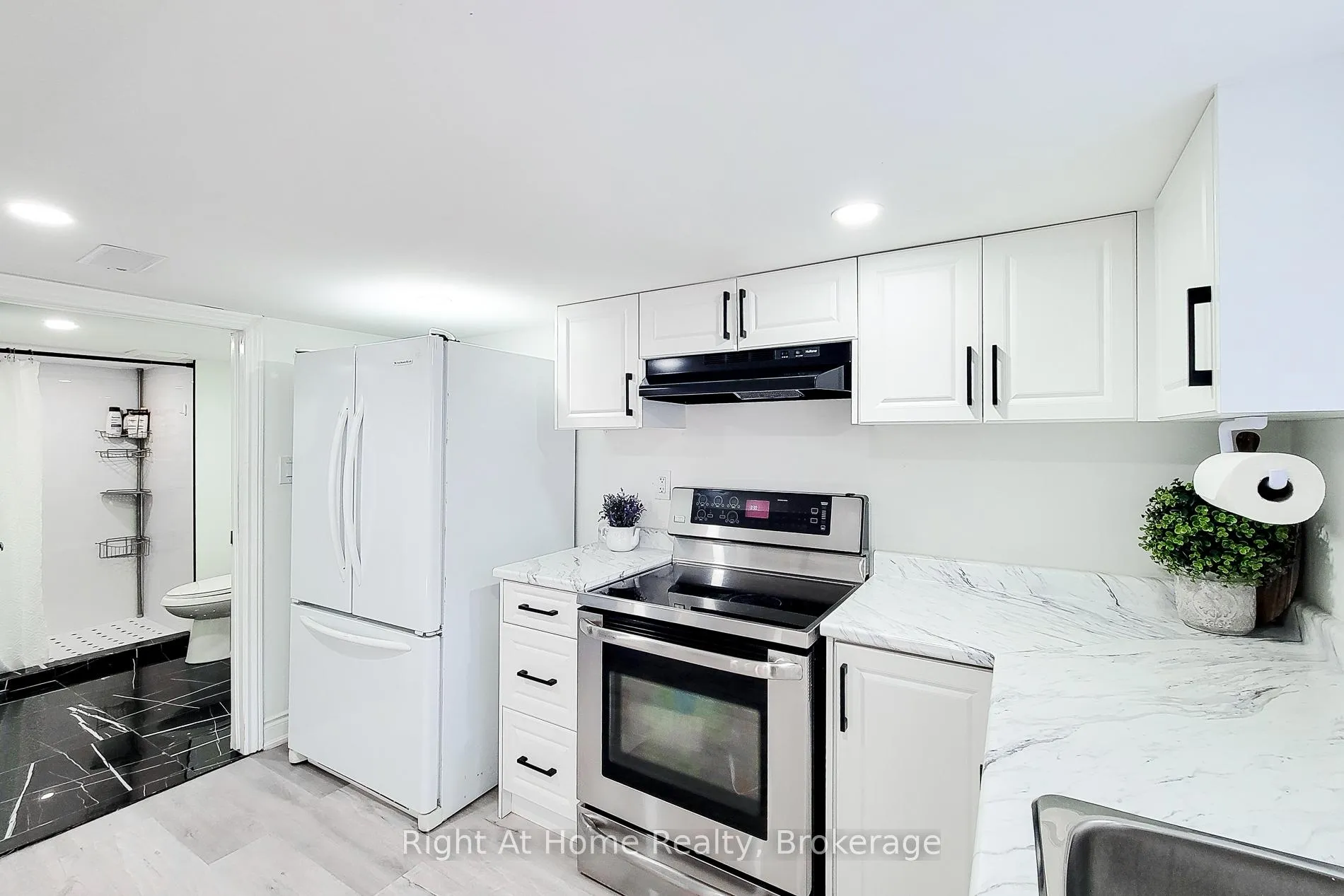 Photo 41 of 321 Dewitt Road N, Hamilton, Stoney Creek Industrial — HOMEH