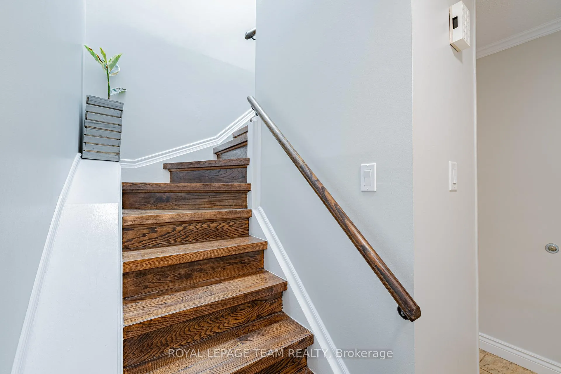 Photo 25 of 1461 Tours Place, Ottawa, Chateauneuf — HOMEH