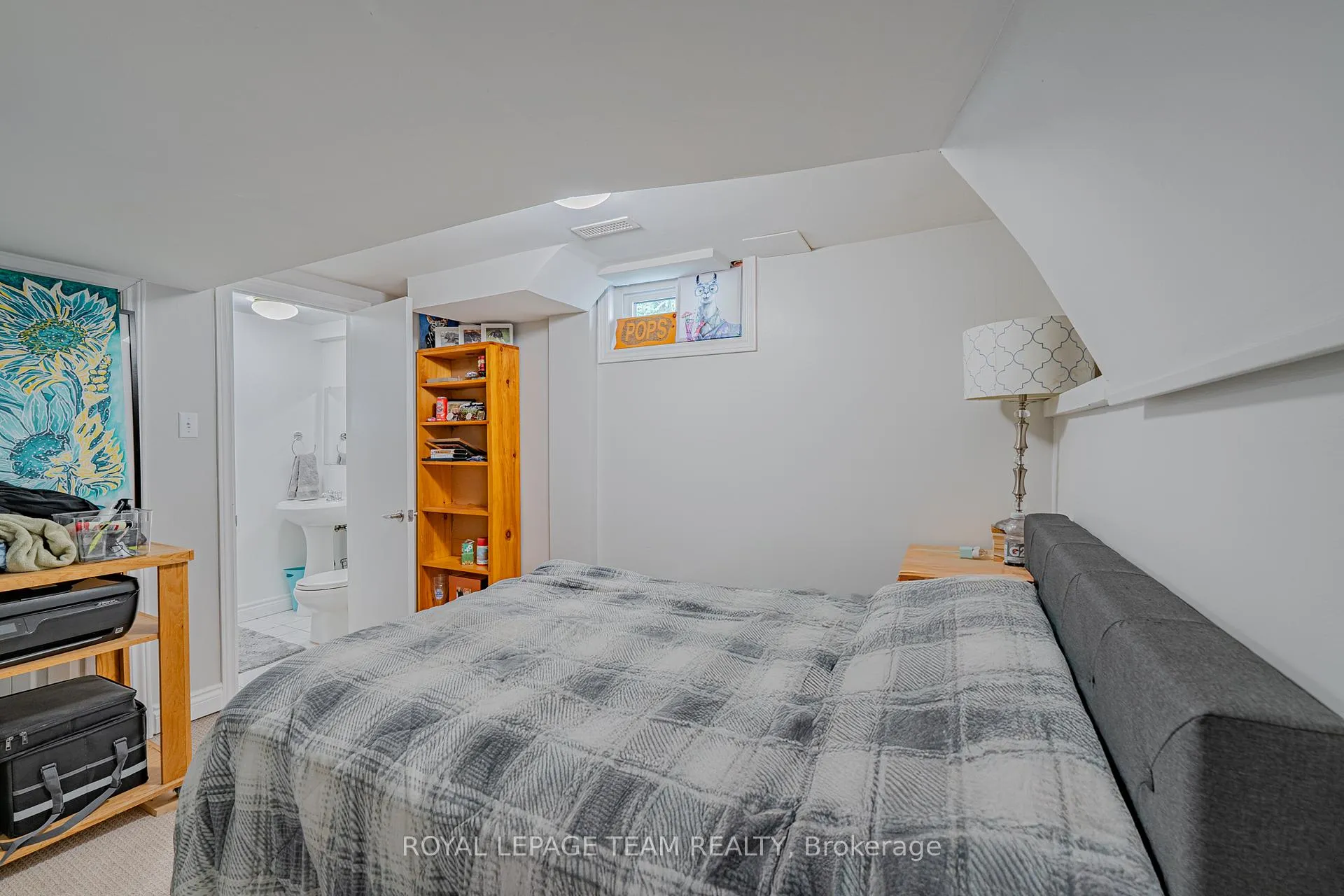 Photo 32 of 1461 Tours Place, Ottawa, Chateauneuf — HOMEH