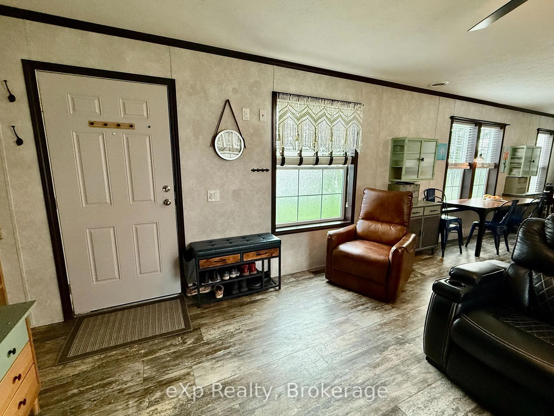 Photo 4 of 35 Dove Road, Brockton — HOMEH