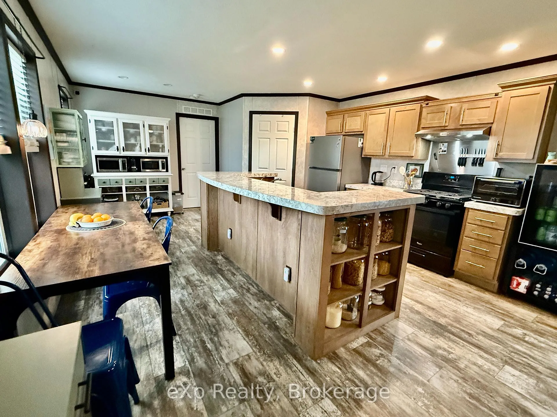 Photo 7 of 35 Dove Road, Brockton — HOMEH