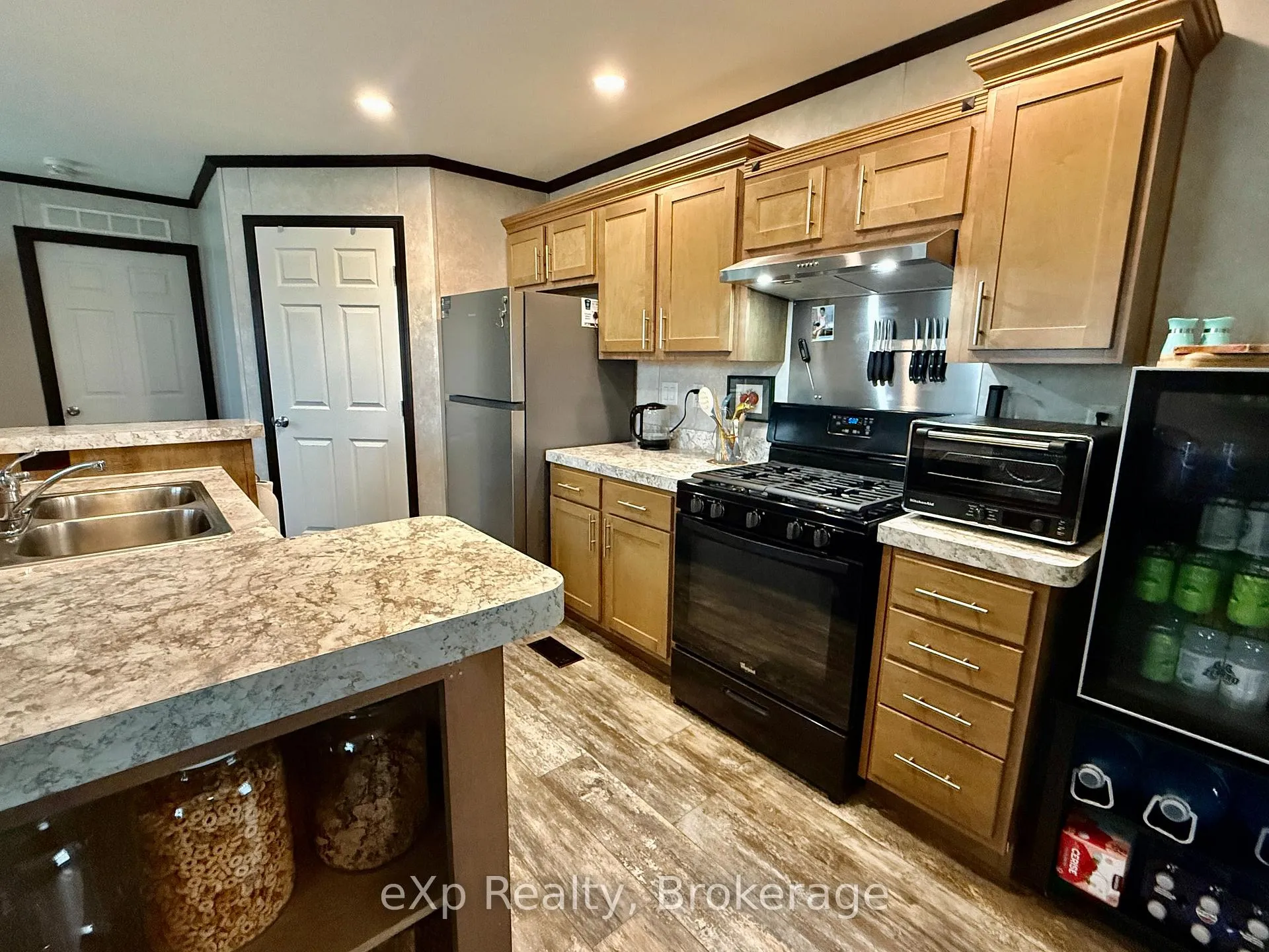 Photo 8 of 35 Dove Road, Brockton — HOMEH