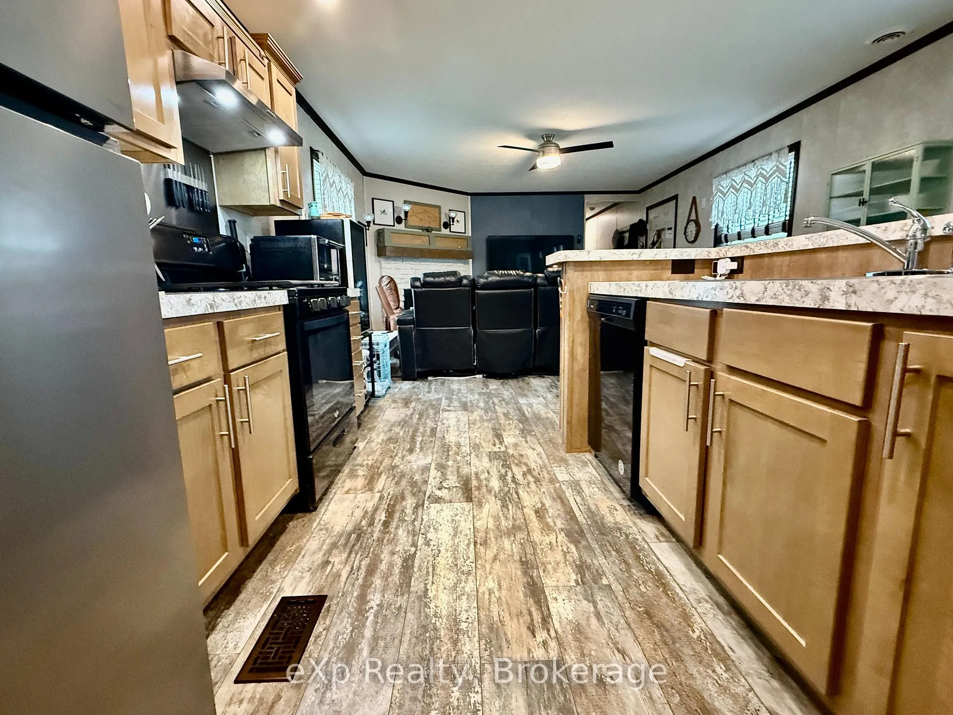 Photo 10 of 35 Dove Road, Brockton — HOMEH