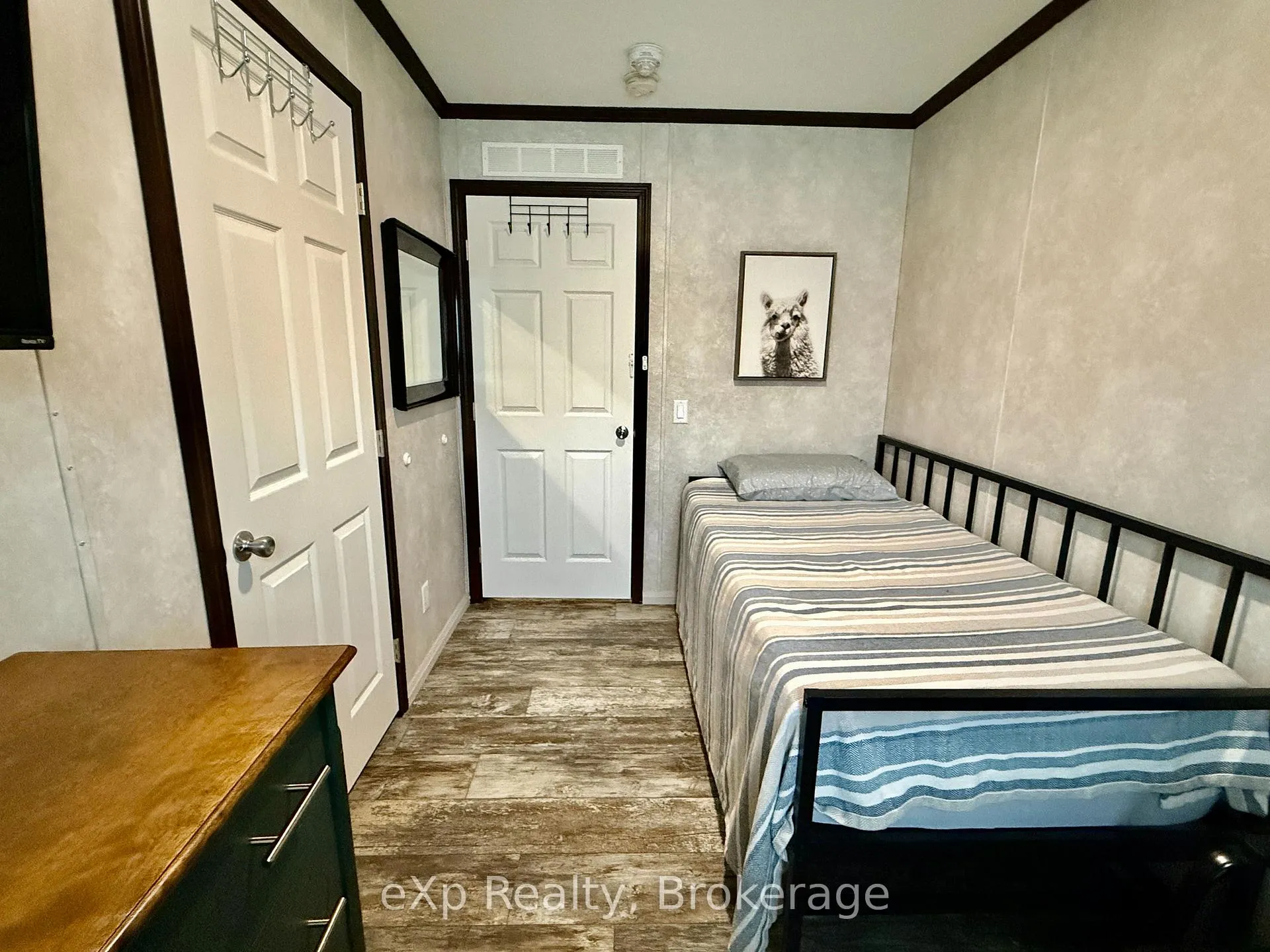 Photo 18 of 35 Dove Road, Brockton — HOMEH