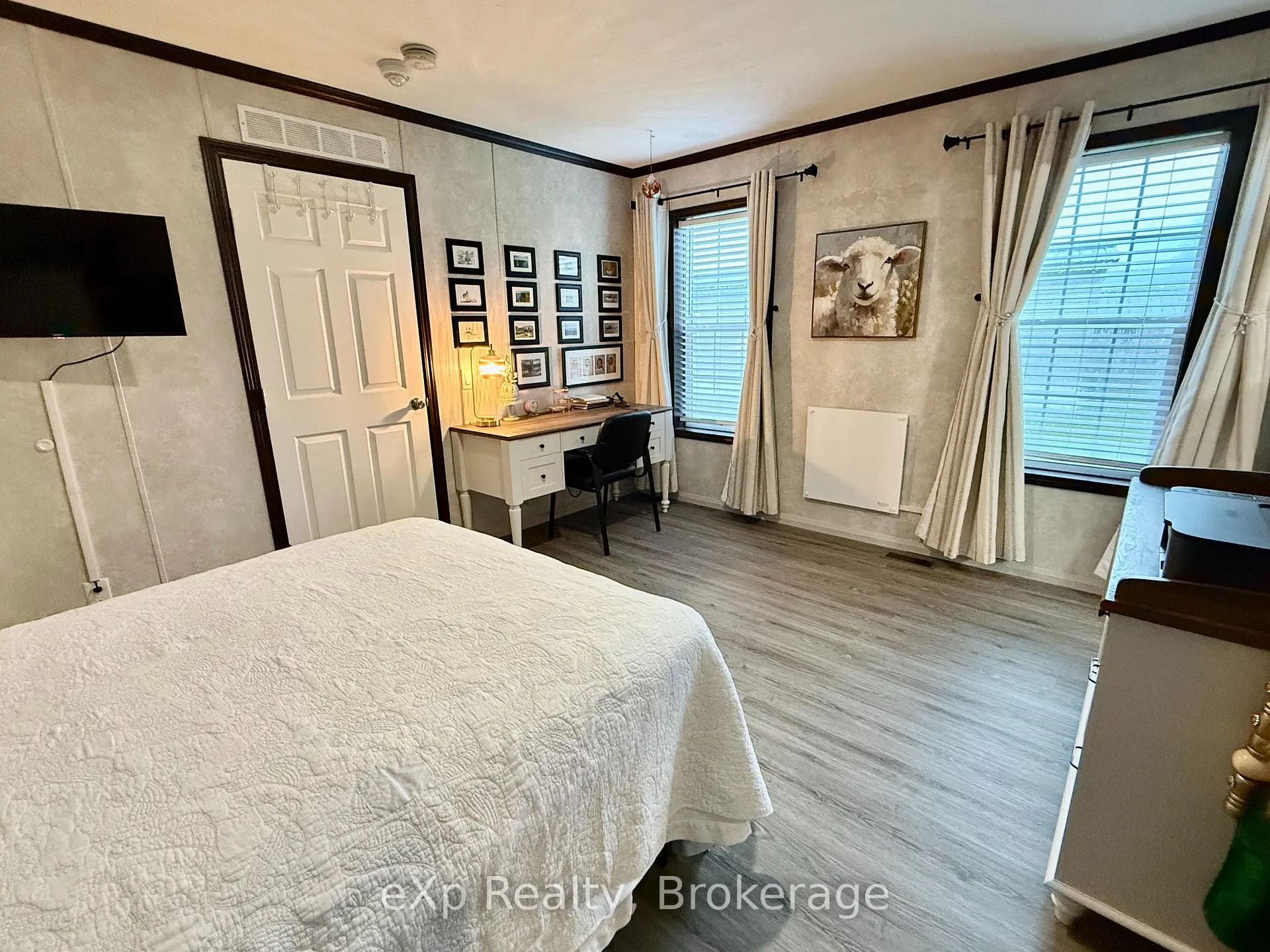 Photo 20 of 35 Dove Road, Brockton — HOMEH
