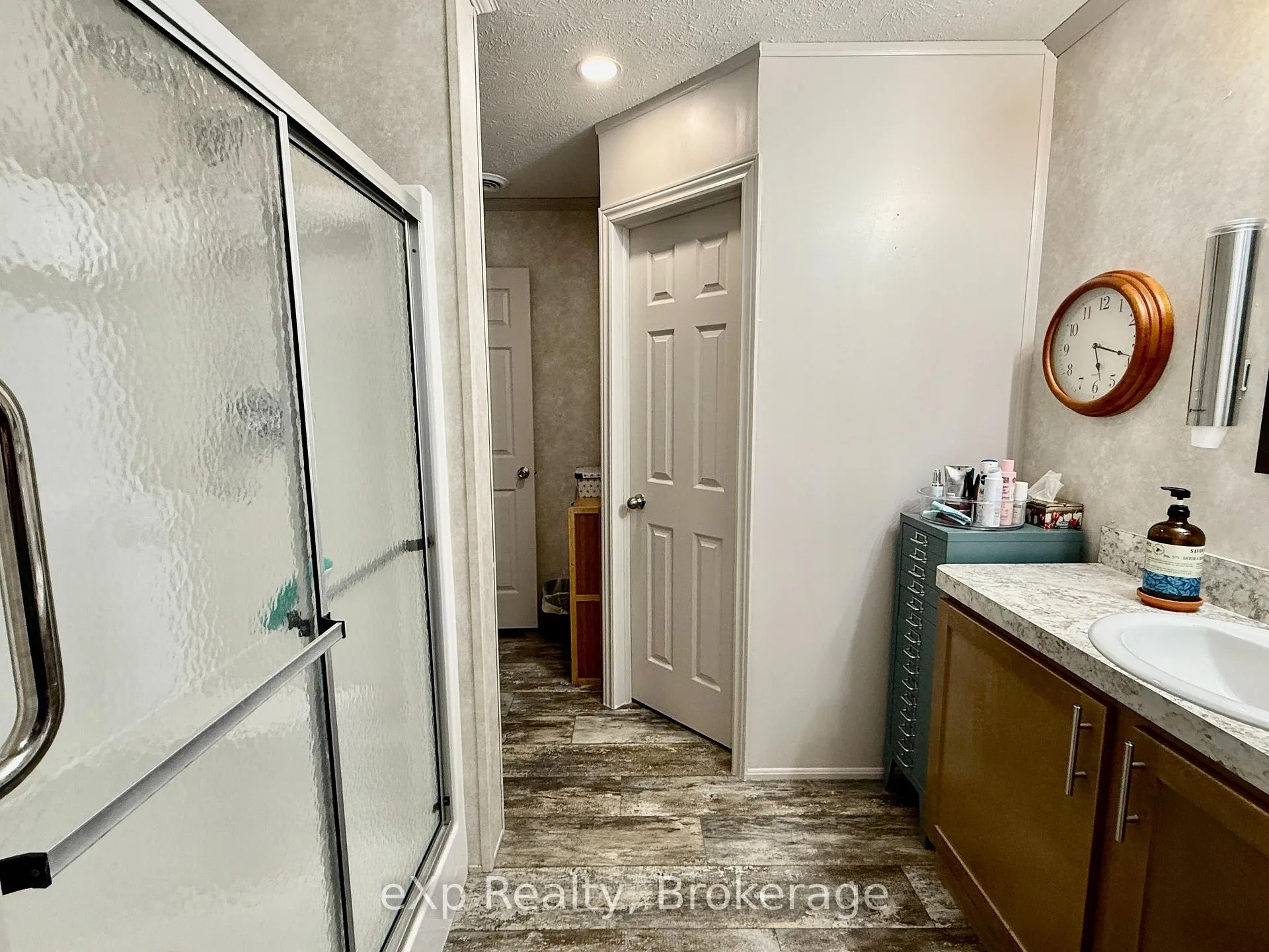Photo 22 of 35 Dove Road, Brockton — HOMEH