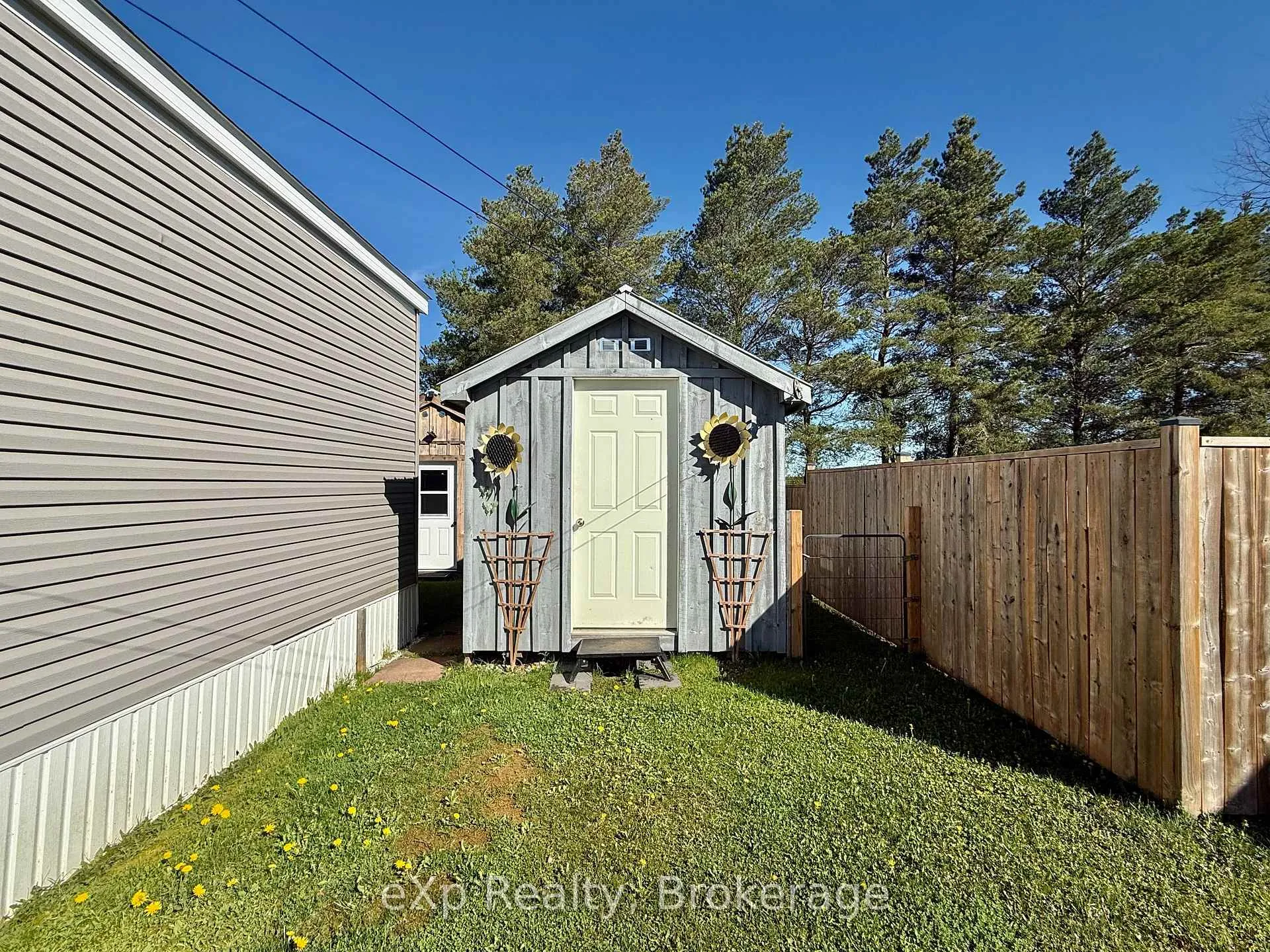 Photo 25 of 35 Dove Road, Brockton — HOMEH
