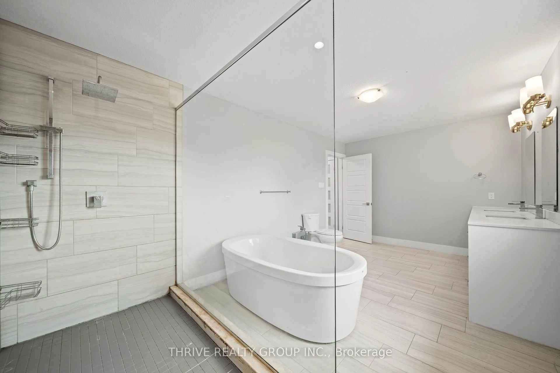 Photo 24 of 483 Sophia Crescent, London, North I — HOMEH
