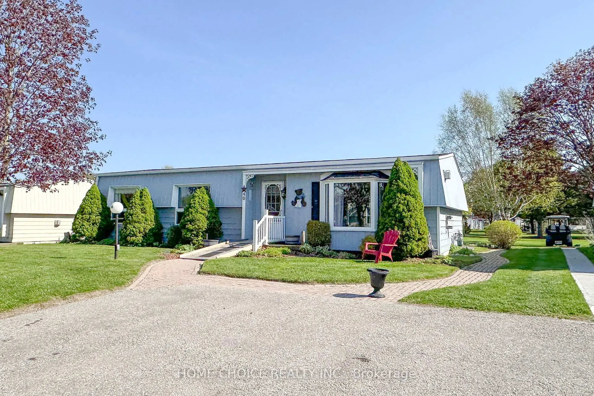 Photo 2 of 46 Fairway Drive, Clarington, Newcastle — HOMEH