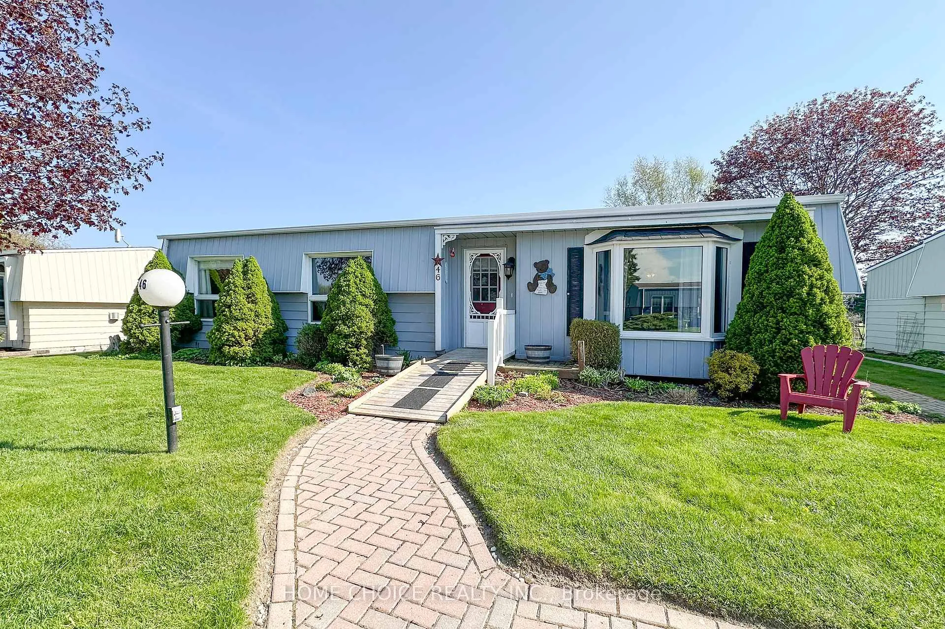 Photo 3 of 46 Fairway Drive, Clarington, Newcastle — HOMEH