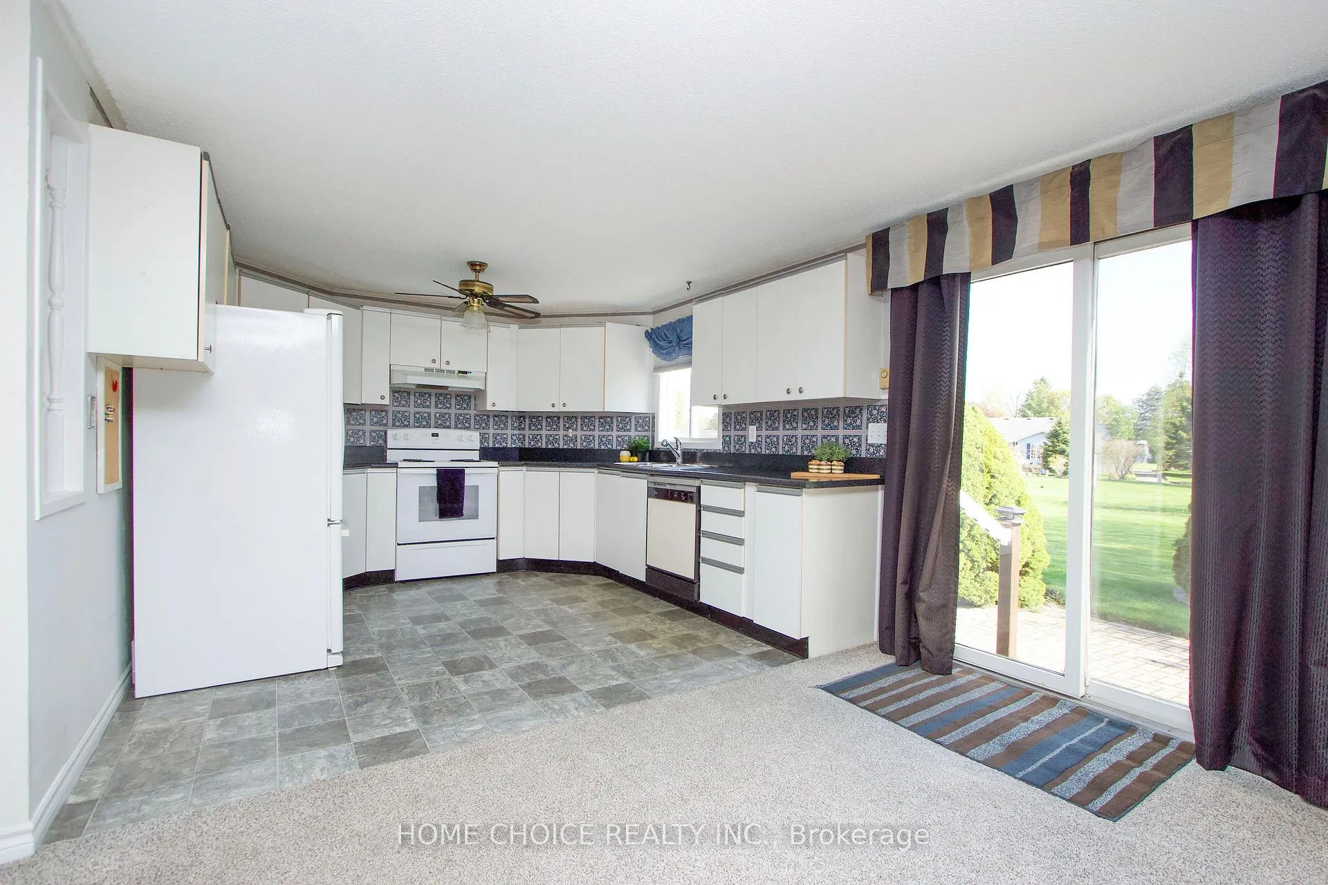 Photo 9 of 46 Fairway Drive, Clarington, Newcastle — HOMEH