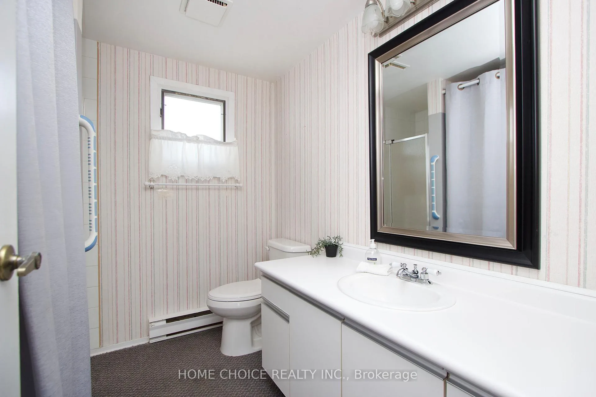 Photo 13 of 46 Fairway Drive, Clarington, Newcastle — HOMEH