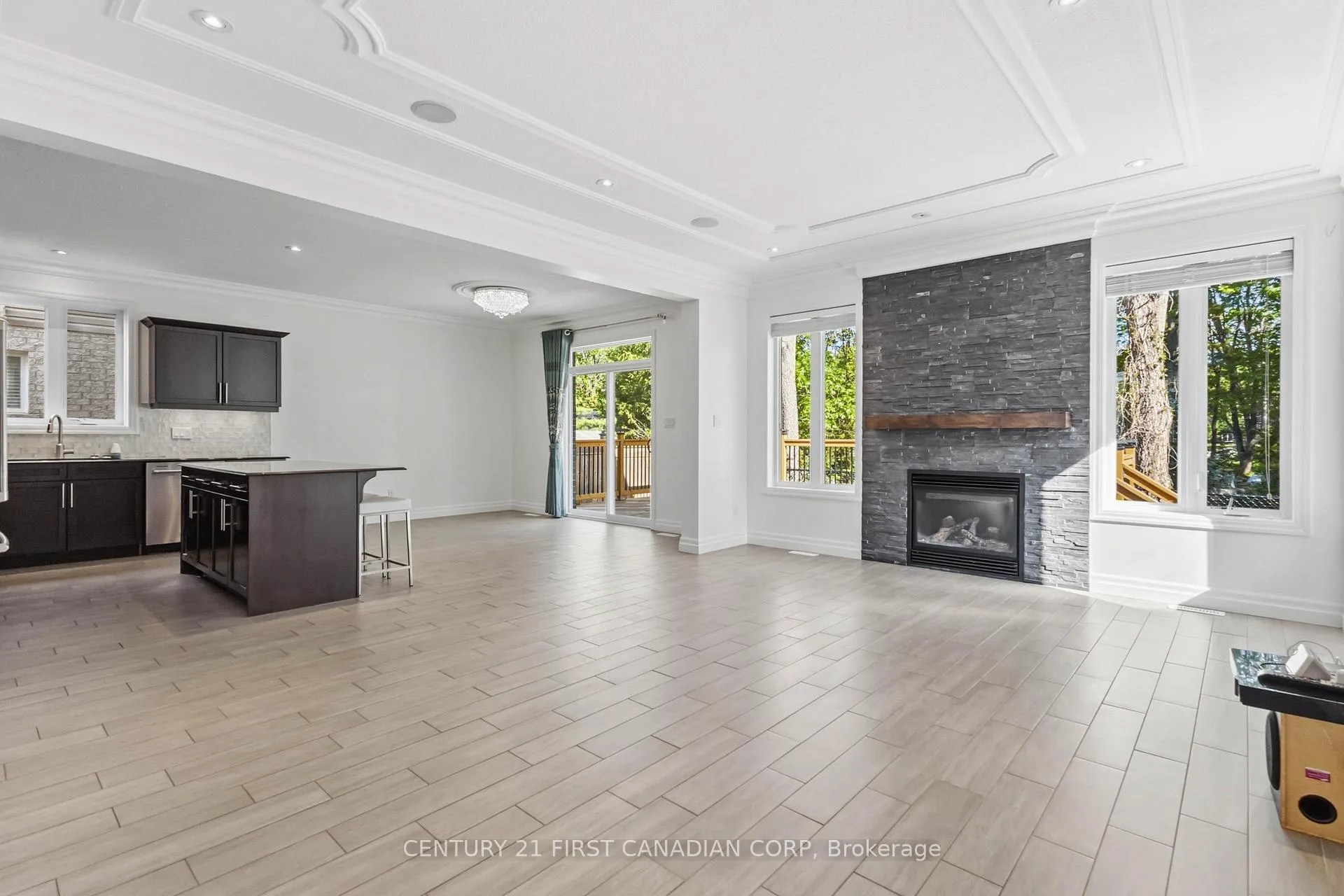 Photo 7 of 307 Portrush Place, London, North D — HOMEH