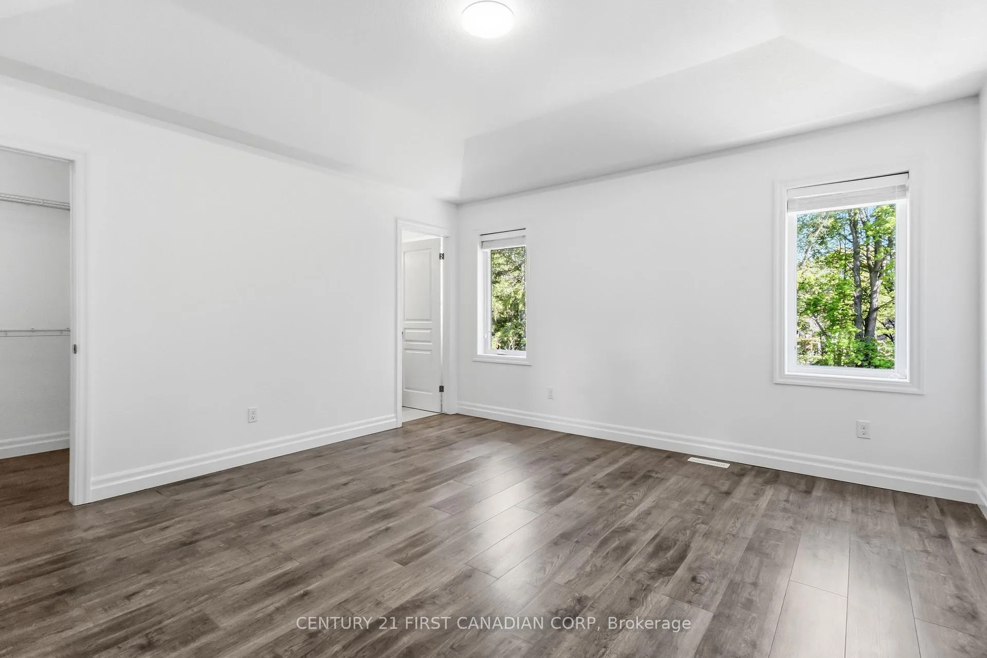 Photo 18 of 307 Portrush Place, London, North D — HOMEH