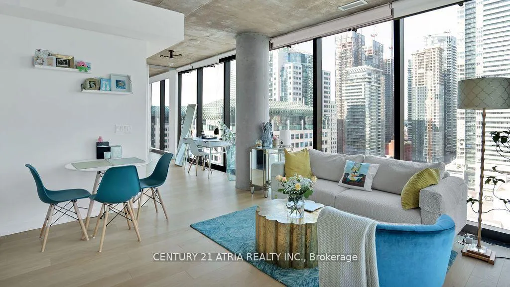 Front of Unit 1901, 224 King Street W