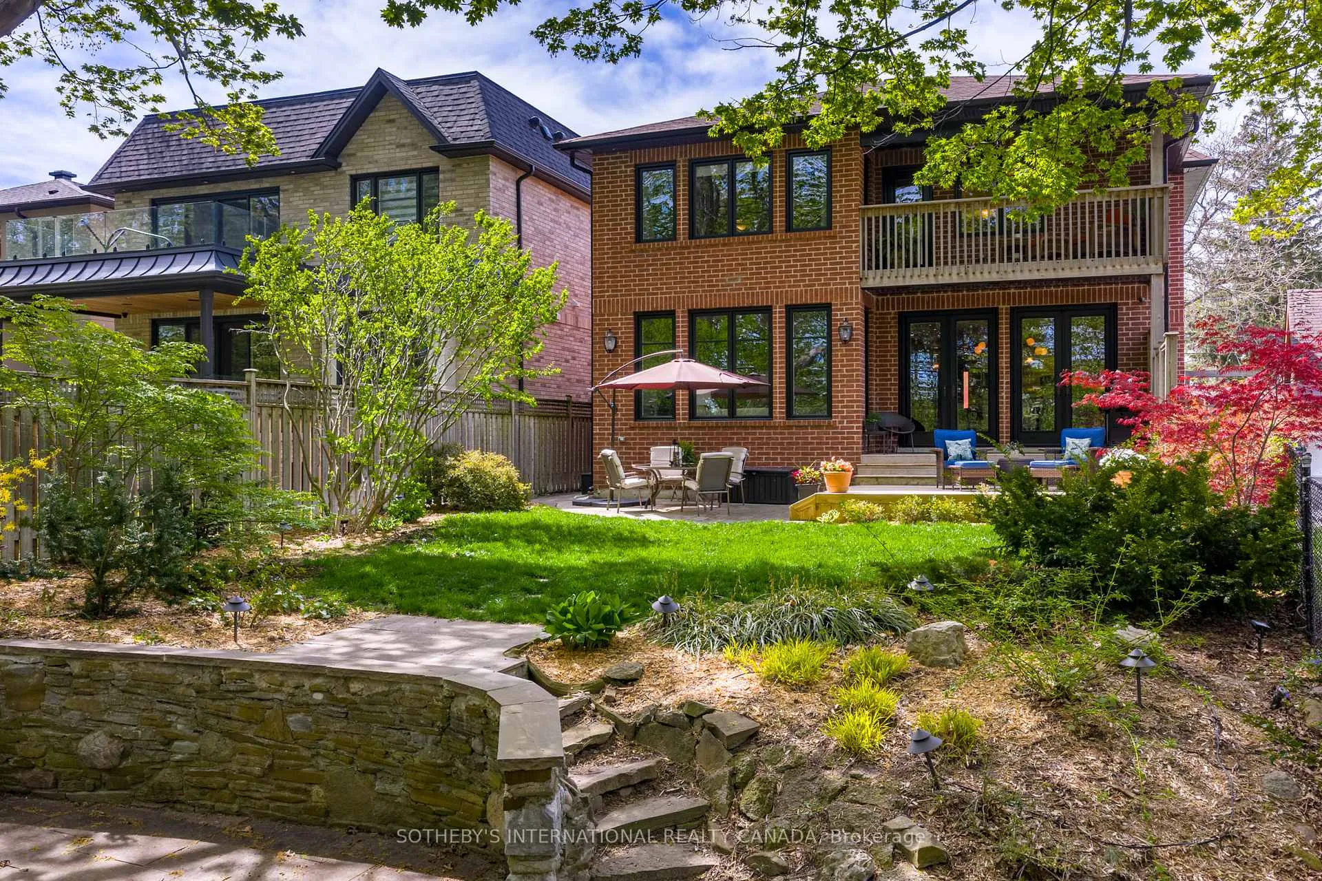 Photo 4 of 74 Four Oaks Gate, Toronto, East York — HOMEH