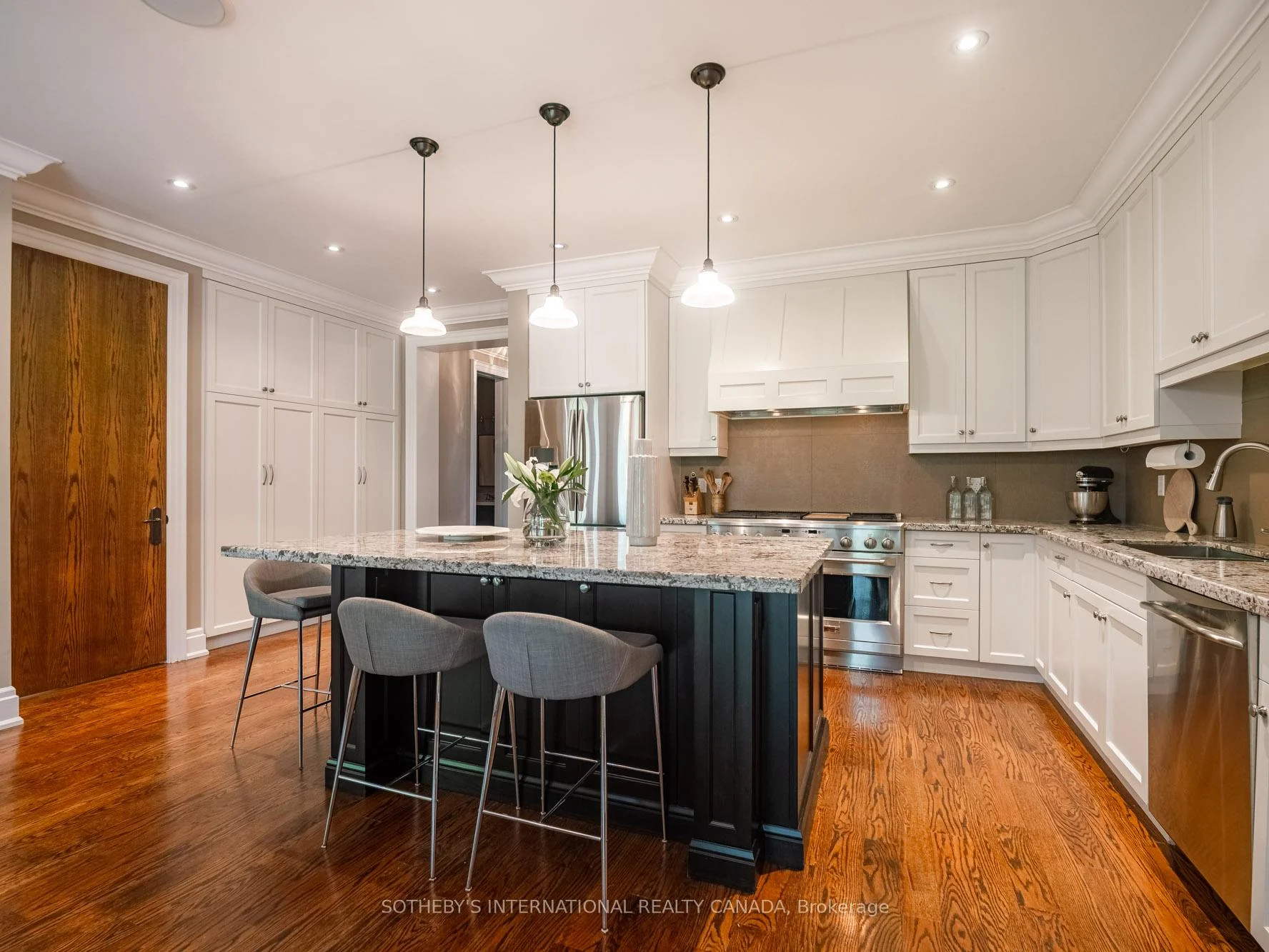 Photo 16 of 74 Four Oaks Gate, Toronto, East York — HOMEH