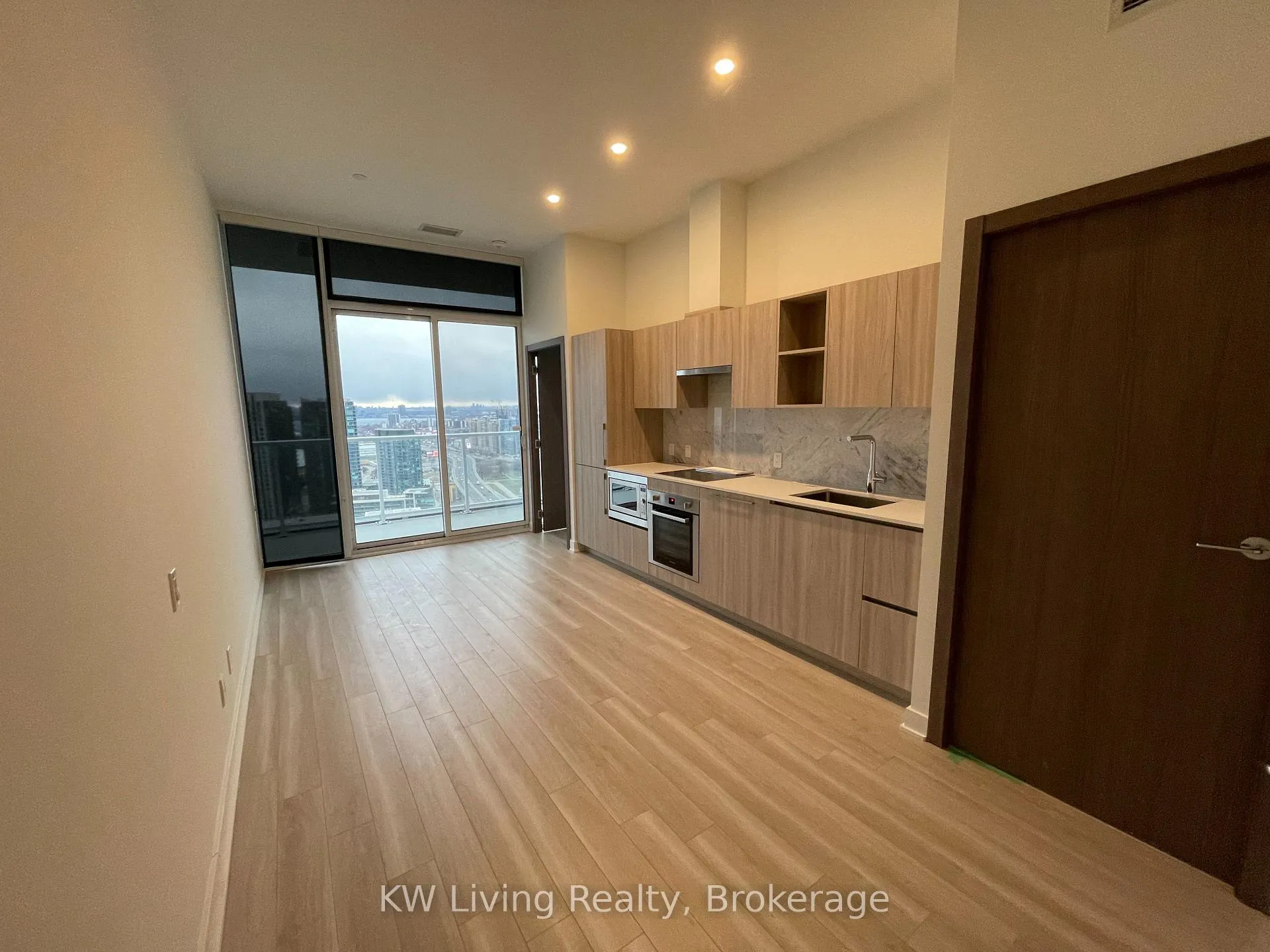 Photo 2 of Unit 4202, 19 Bathurst Street, Toronto, Waterfront Communities — HOMEH