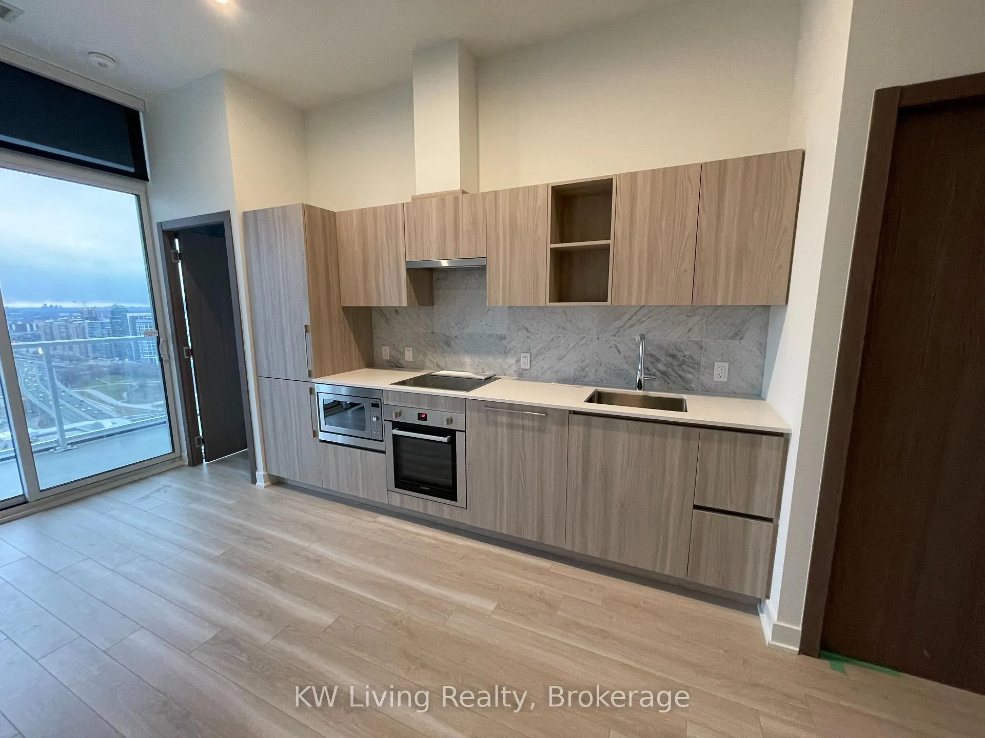 Photo 5 of Unit 4202, 19 Bathurst Street, Toronto, Waterfront Communities — HOMEH